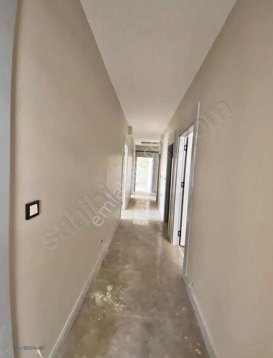 Vera'dan Abdulhamithan'da Satılık 3.5+1 Fırsat Daire - Görsel 14