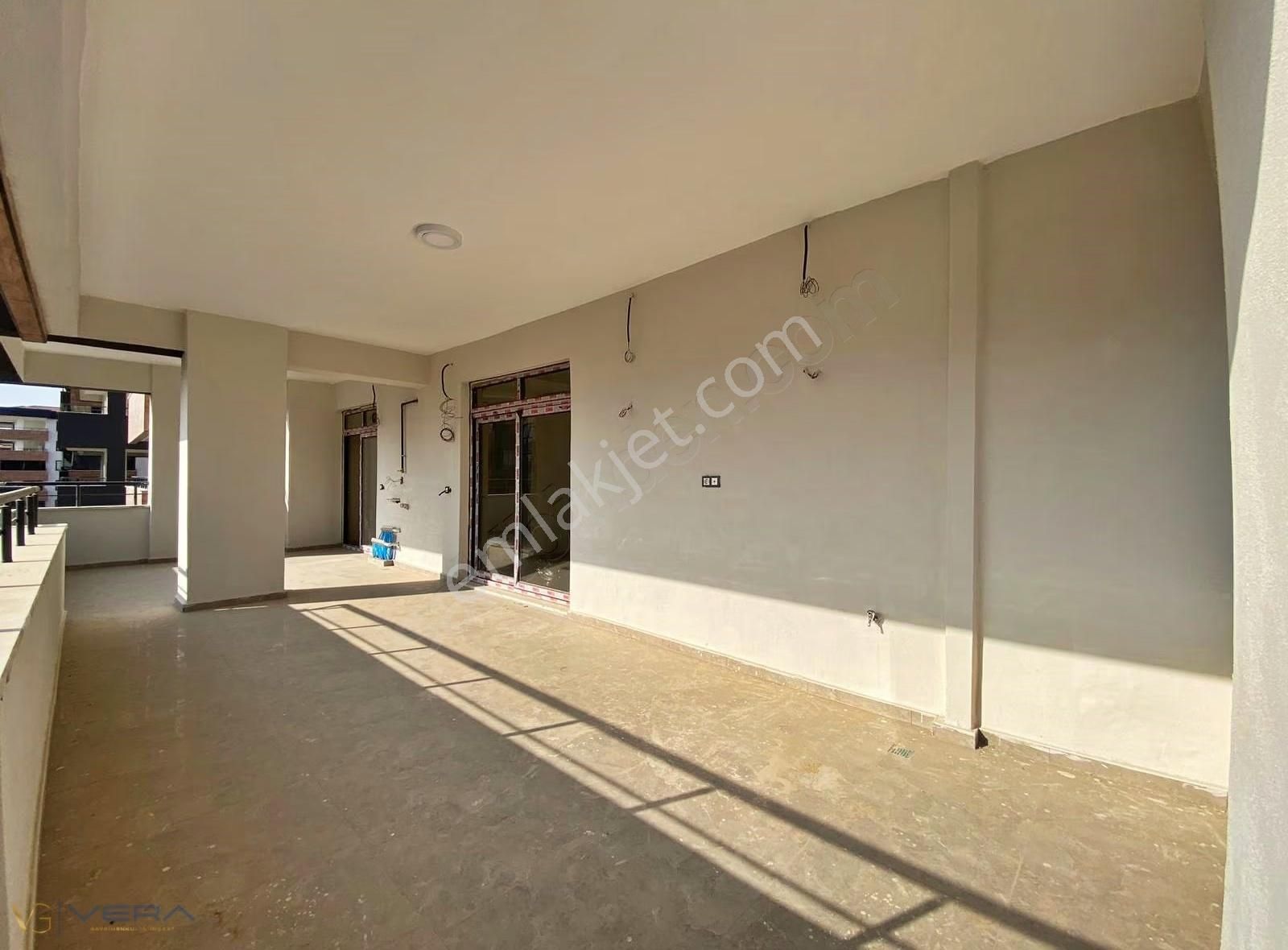 Vera'dan Abdulhamithan'da Satılık 3.5+1 Fırsat Daire - Görsel 34