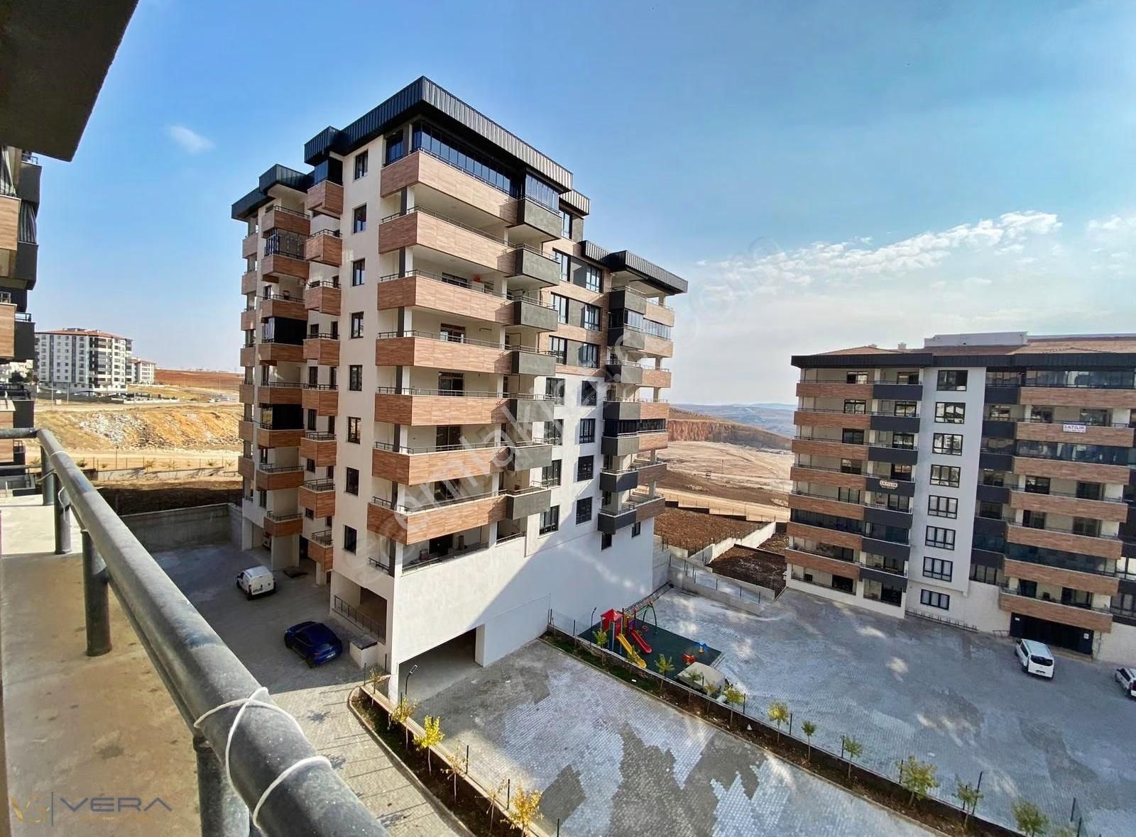 Vera'dan Abdulhamithan'da Satılık 3.5+1 Fırsat Daire - Görsel 17