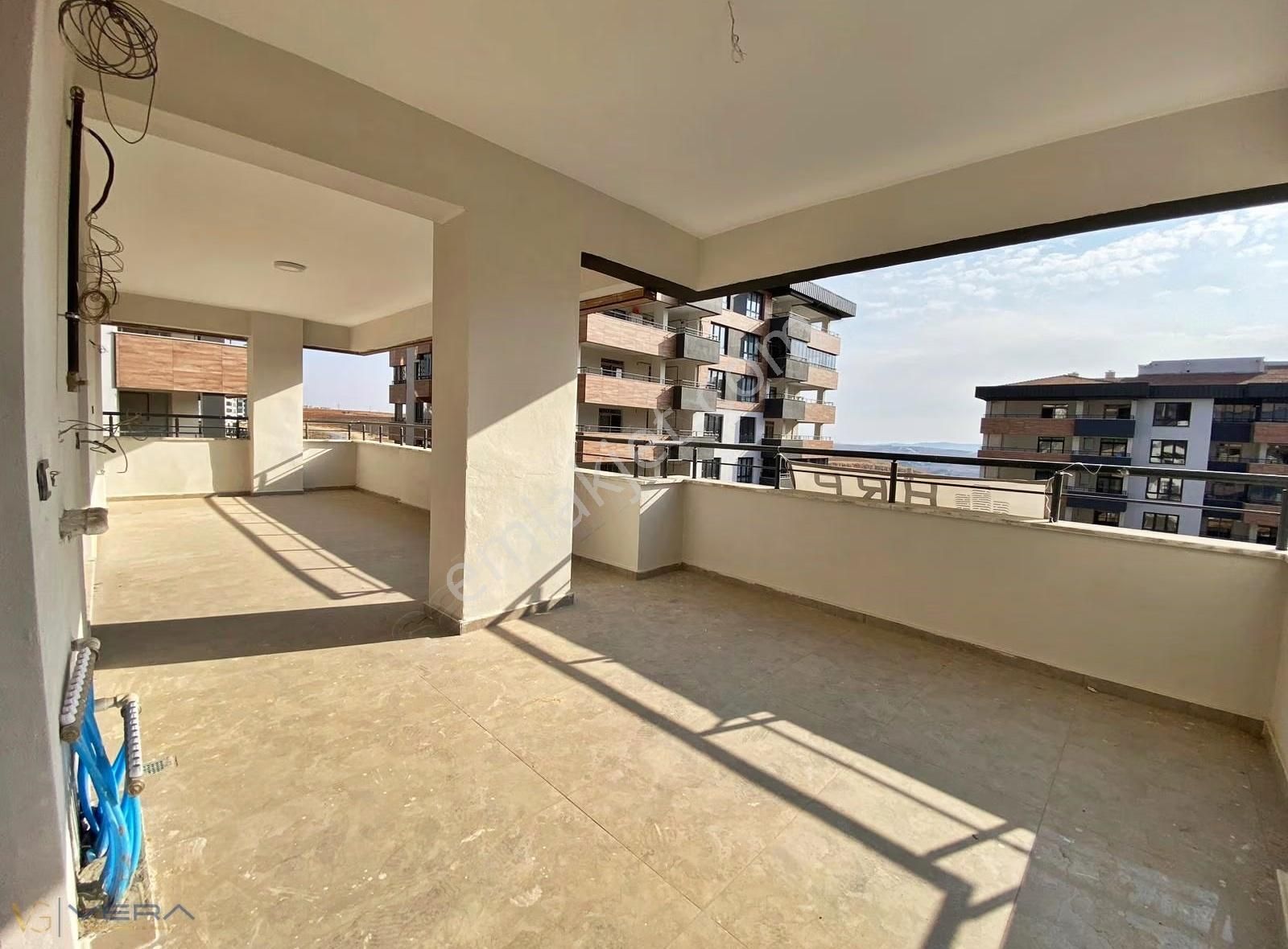 Vera'dan Abdulhamithan'da Satılık 3.5+1 Fırsat Daire - Görsel 27