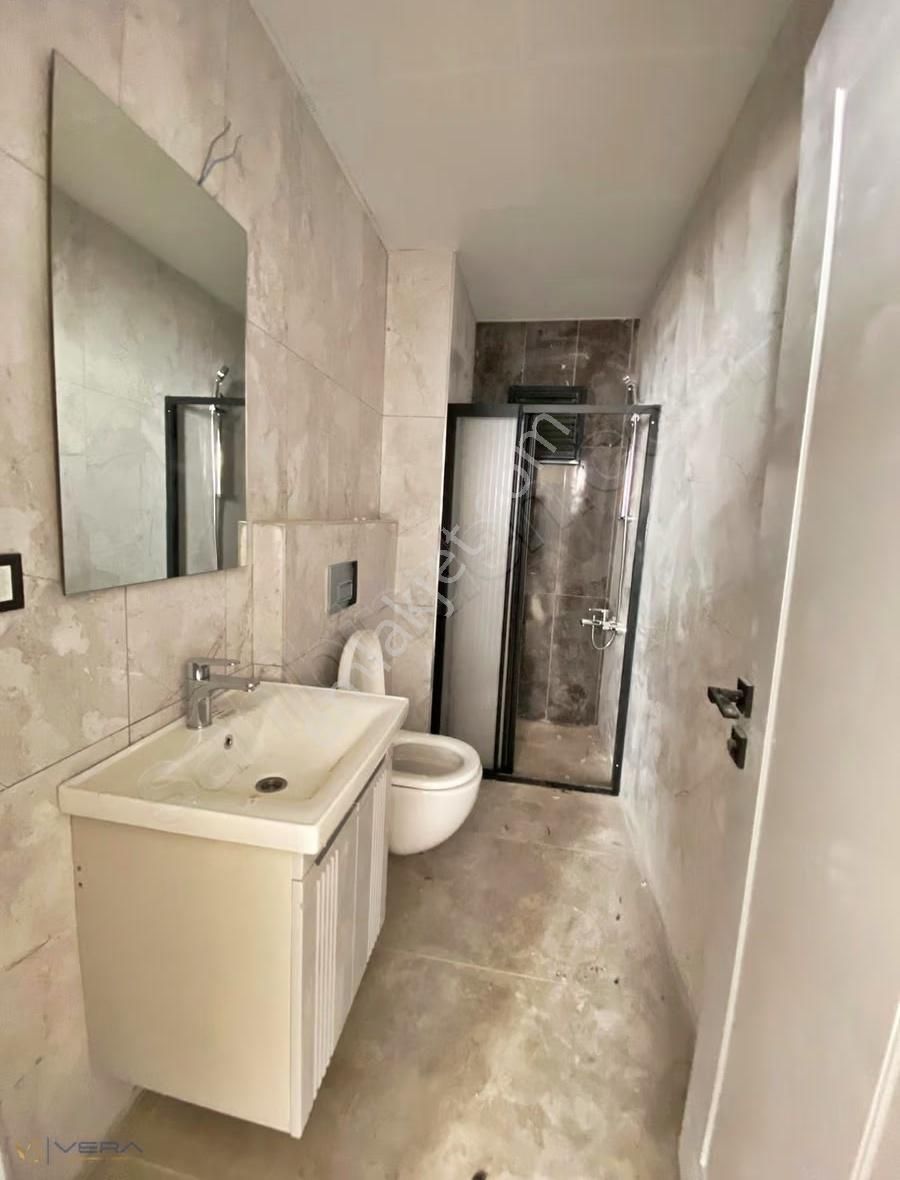 Vera'dan Abdulhamithan'da Satılık 3.5+1 Fırsat Daire - Görsel 10