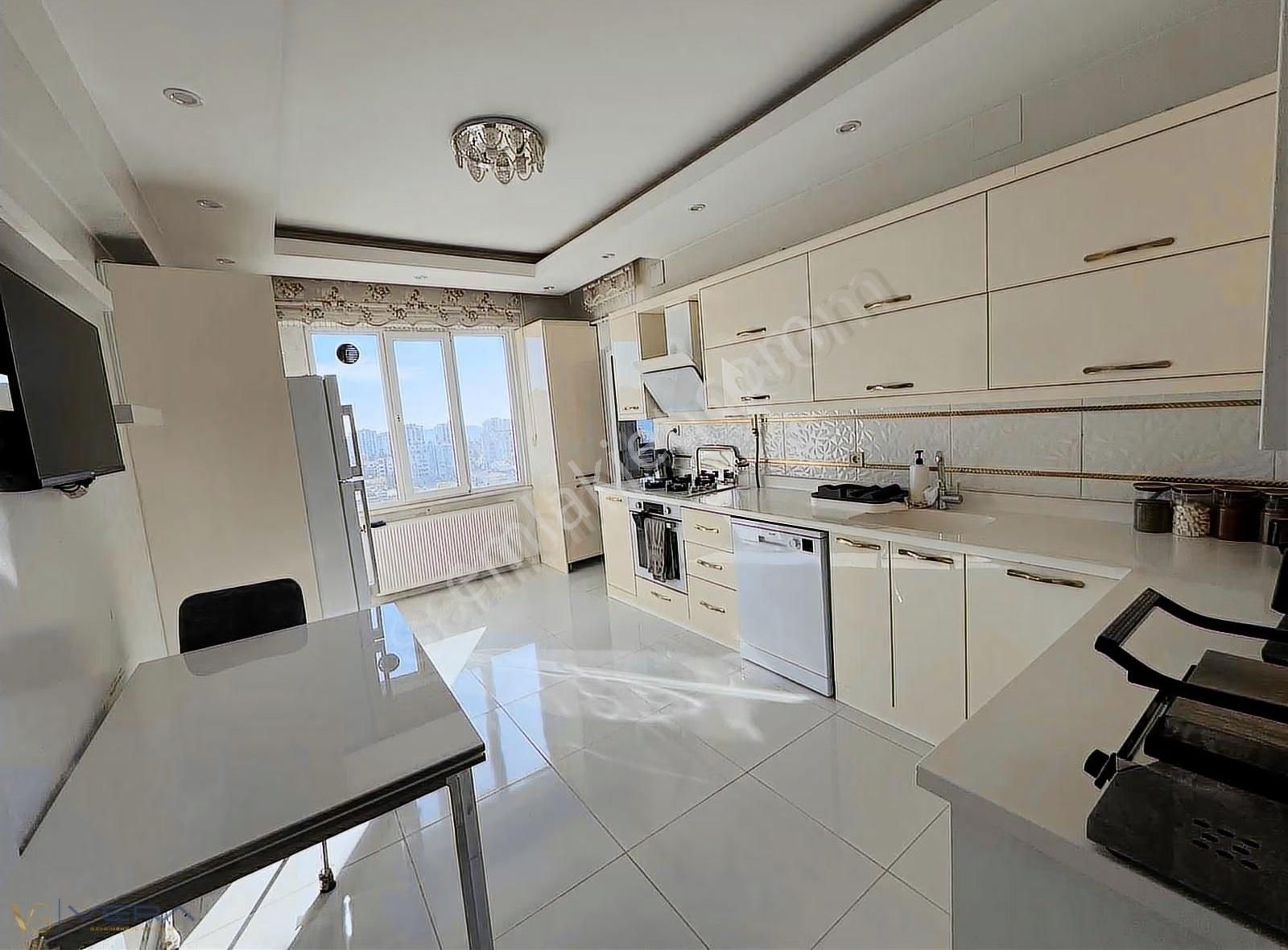 Vera'dan Karataş Merkezde Site İçerisinde Satılık 3+1 Daire - Görsel 10