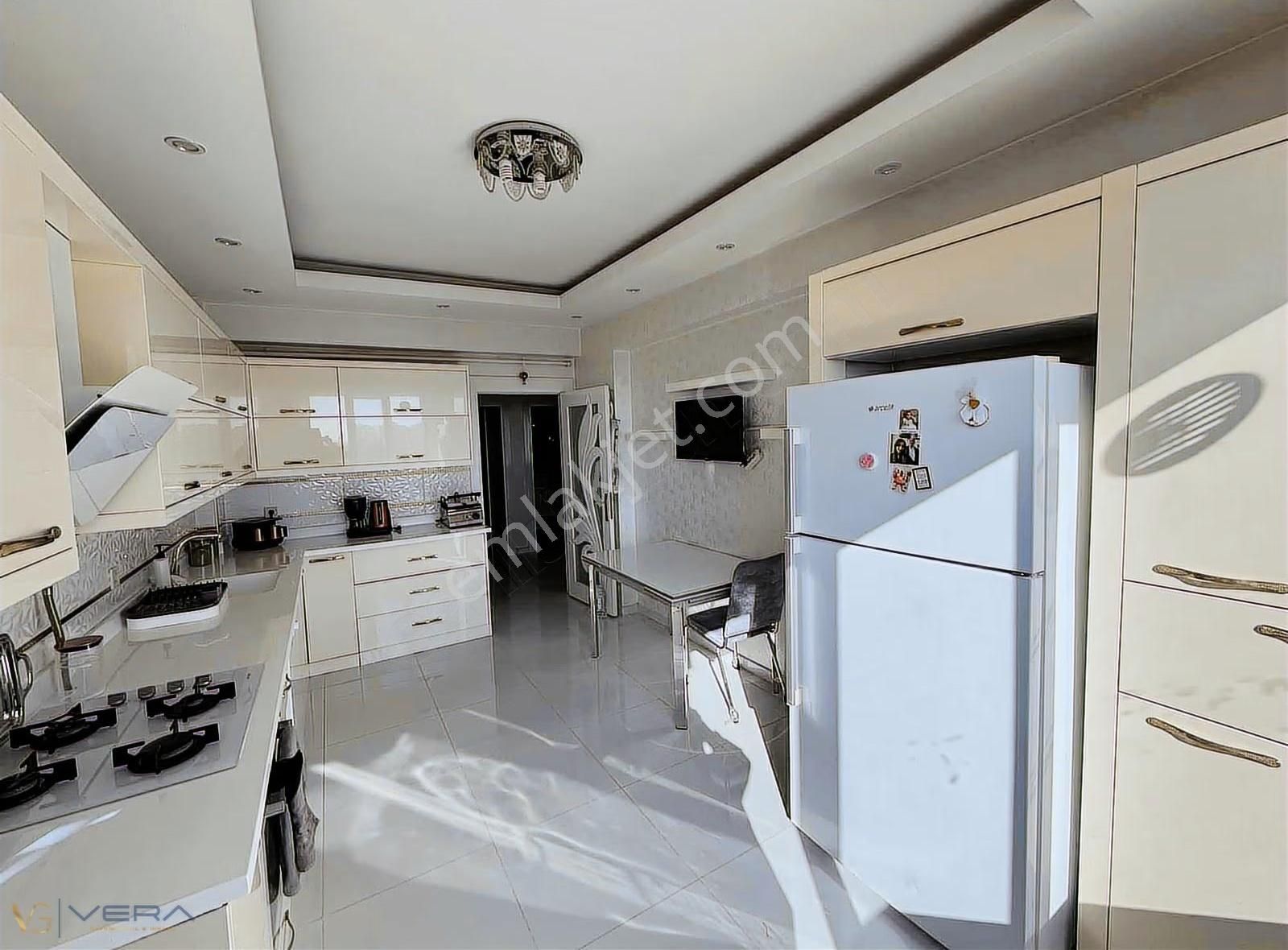 Vera'dan Karataş Merkezde Site İçerisinde Satılık 3+1 Daire - Görsel 25