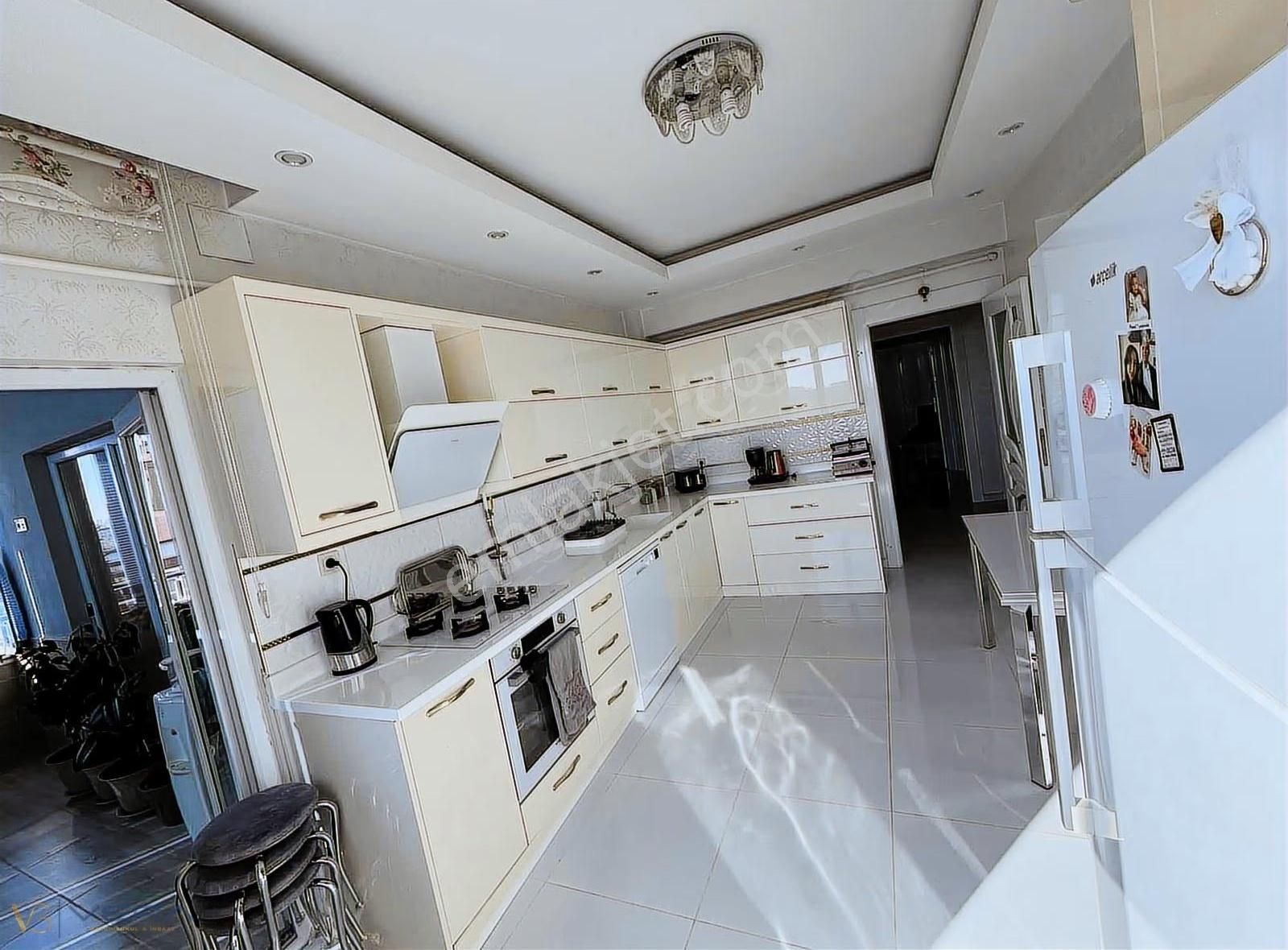 Vera'dan Karataş Merkezde Site İçerisinde Satılık 3+1 Daire - Görsel 31