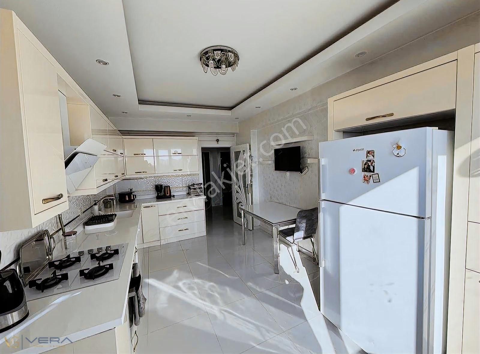 Vera'dan Karataş Merkezde Site İçerisinde Satılık 3+1 Daire - Görsel 26