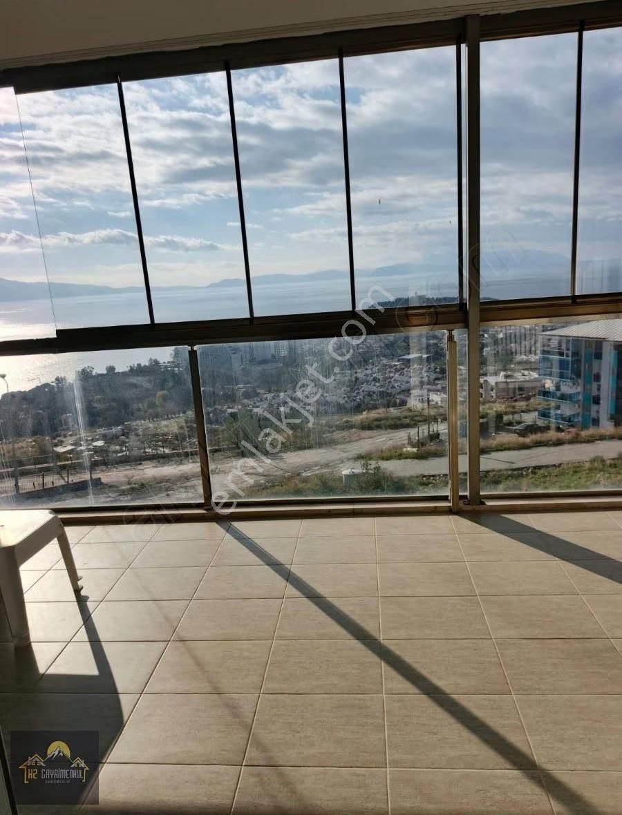 Kuşadası Değirmendere Mahallesinde Kiralik Deniz Manzaralı Daire - Görsel 9