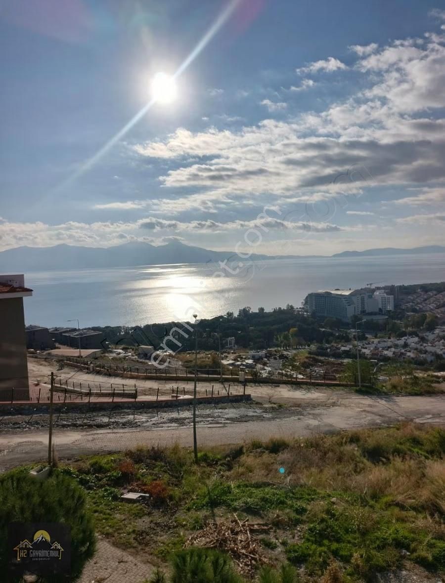 Kuşadası Değirmendere Mahallesinde Kiralik Deniz Manzaralı Daire