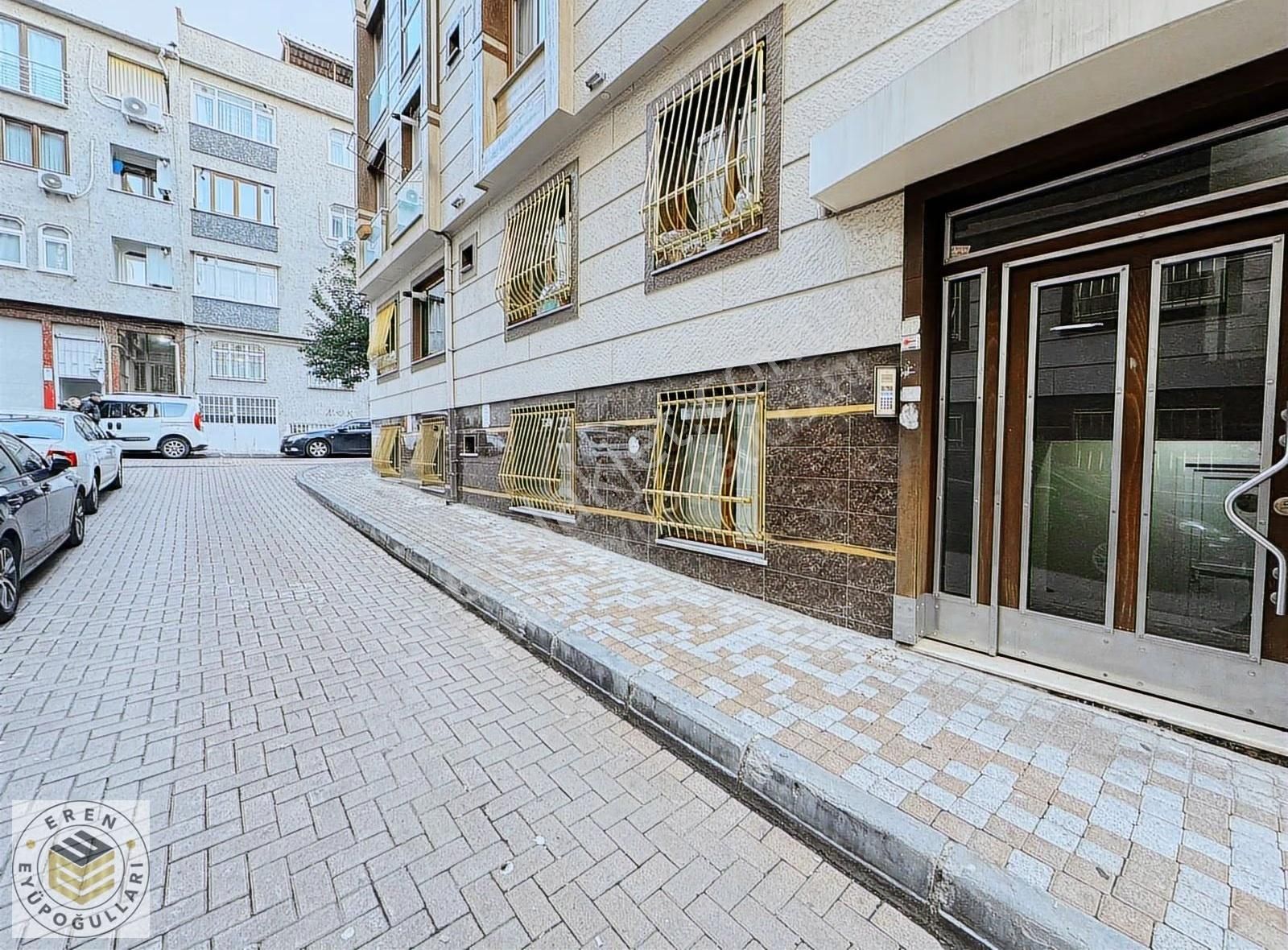 B.paşa Yenidoğan Mah. 15 Yıllık 2+1 80m² Satılık Daire - Görsel 4