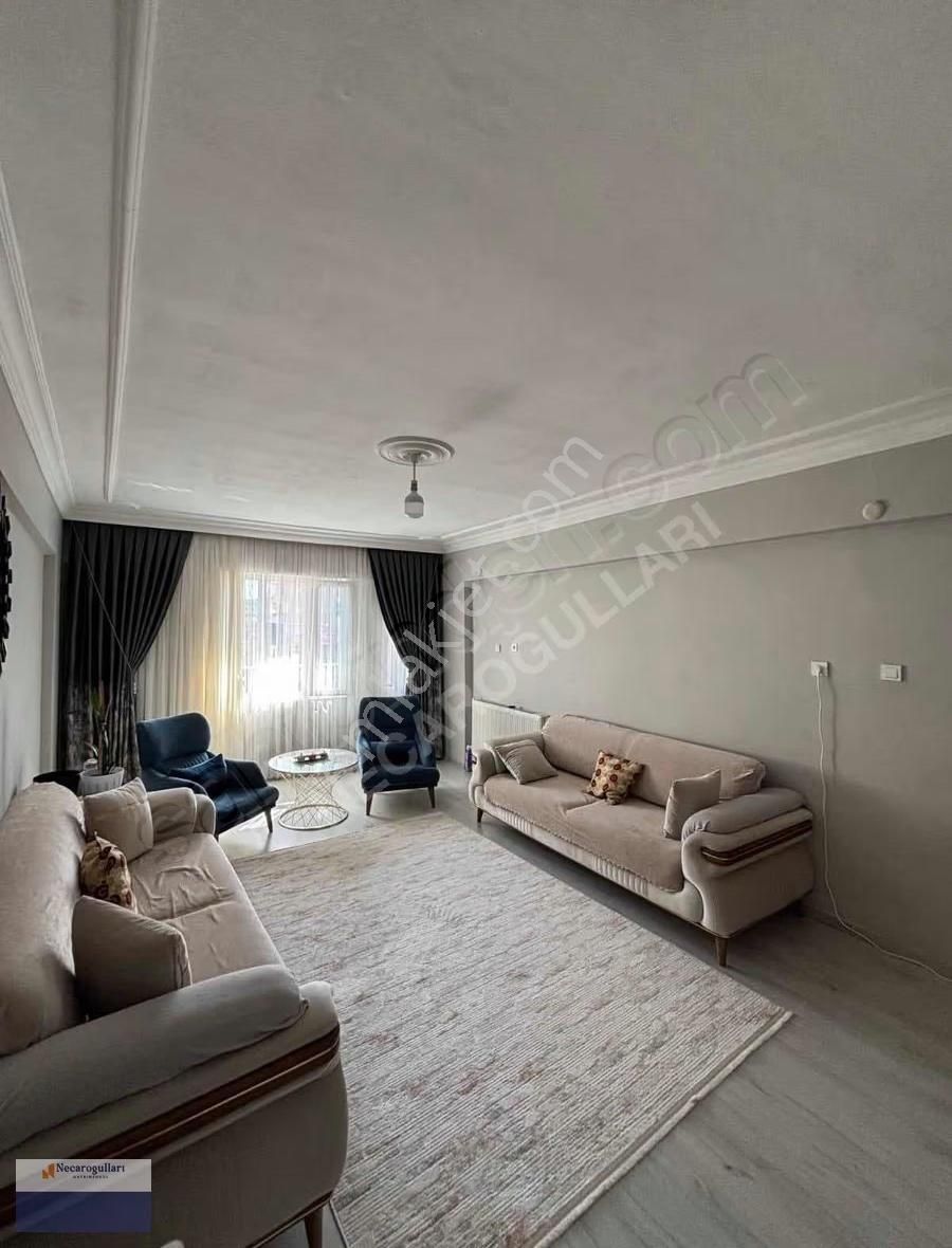 Necaroğullarından Cezaevi Üst Köşede Bakımlı 3+1 Daire