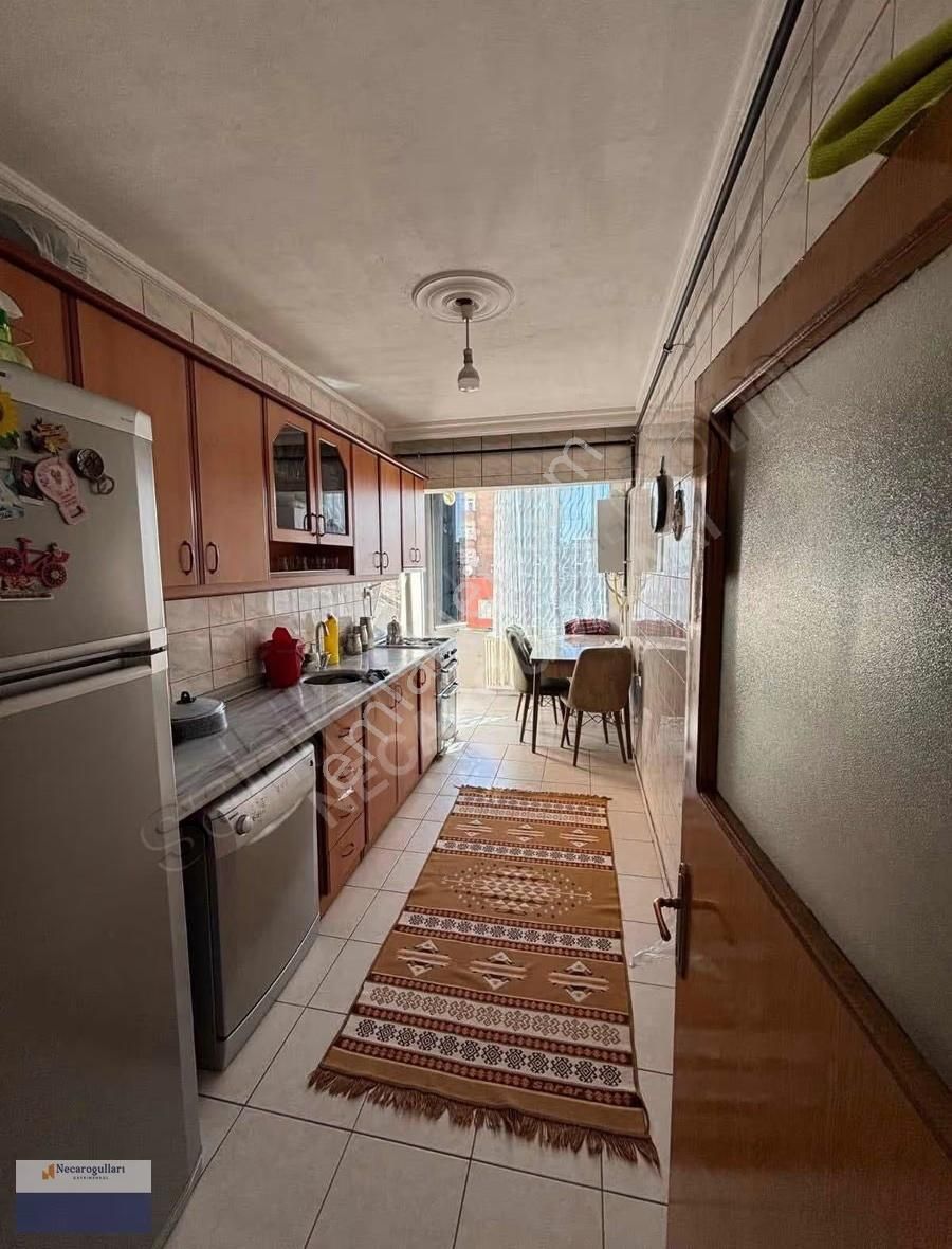 Necaroğullarından Cezaevi Üst Köşede Bakımlı 3+1 Daire - Görsel 22