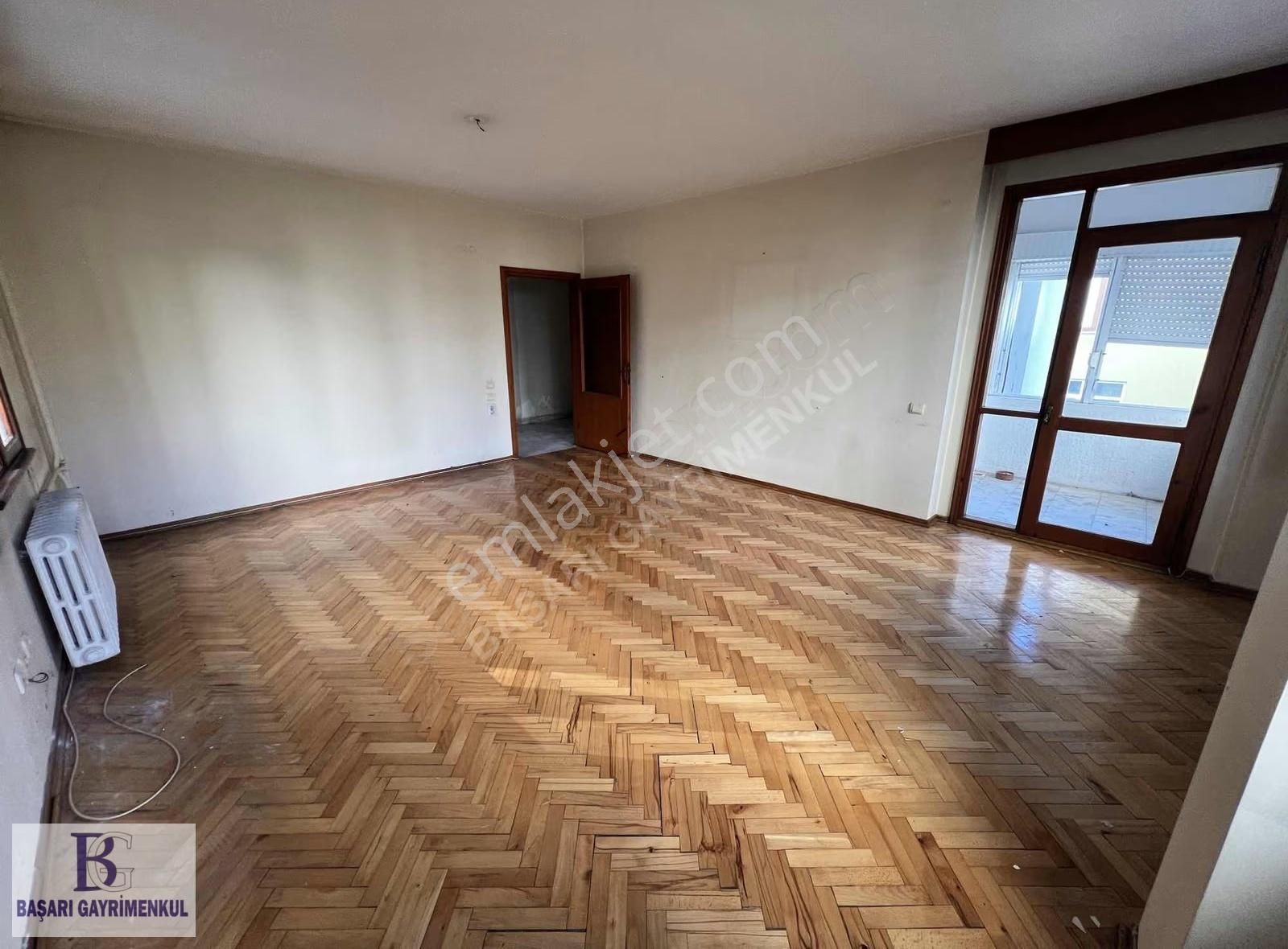 Başarı Suadiye Bağdata 6. Bina 130 M2 3+1 Yeşillikler İçinde - Görsel 24