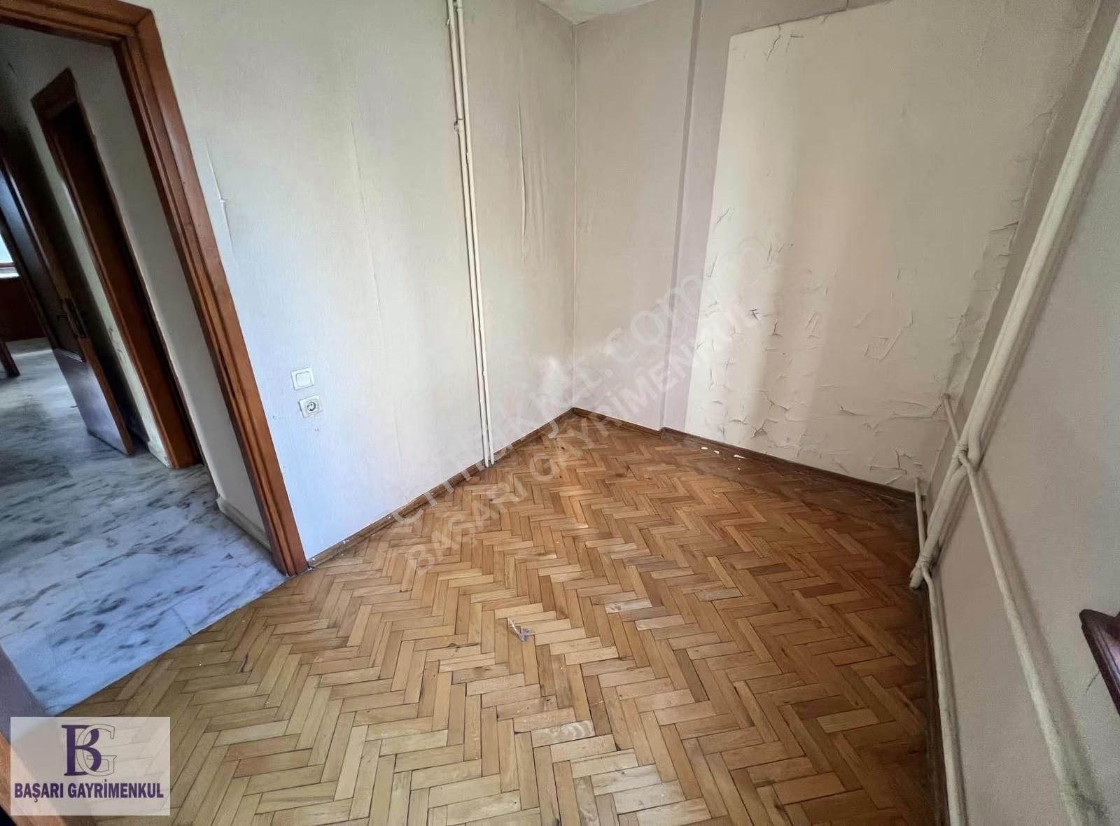 Başarı Suadiye Bağdata 6. Bina 130 M2 3+1 Yeşillikler İçinde - Görsel 4