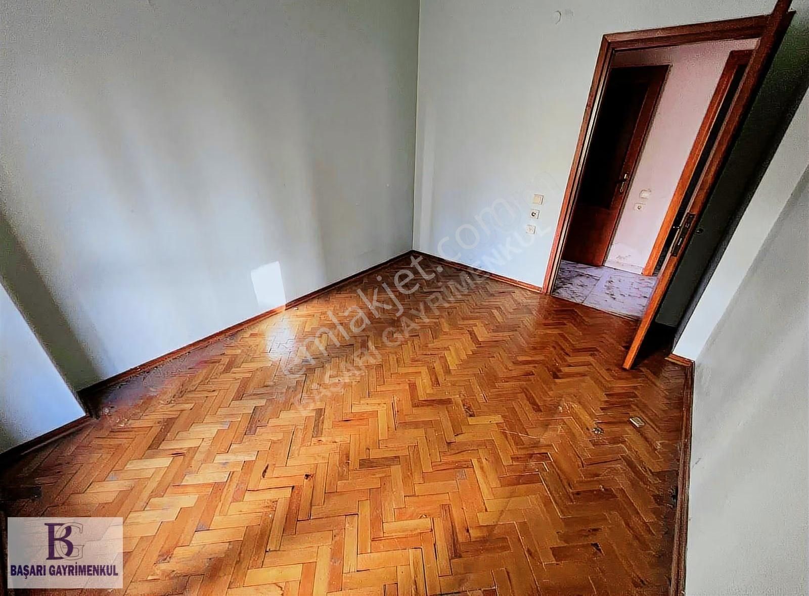Başarı Suadiye Bağdata 6. Bina 130 M2 3+1 Yeşillikler İçinde - Görsel 13