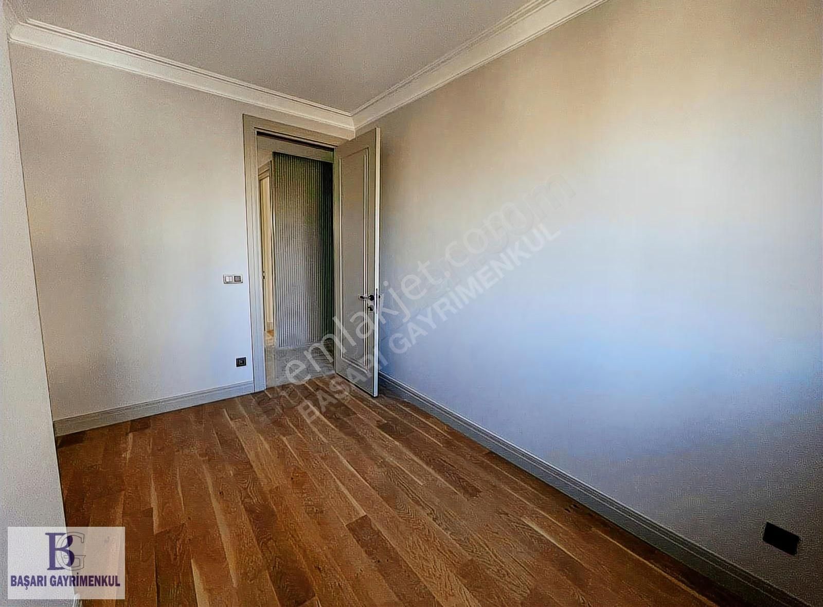 Başarı Sahil'de 2025 Yapımı 150m2 Balkonlu Ebeveynli Ultra Lüx - Görsel 13