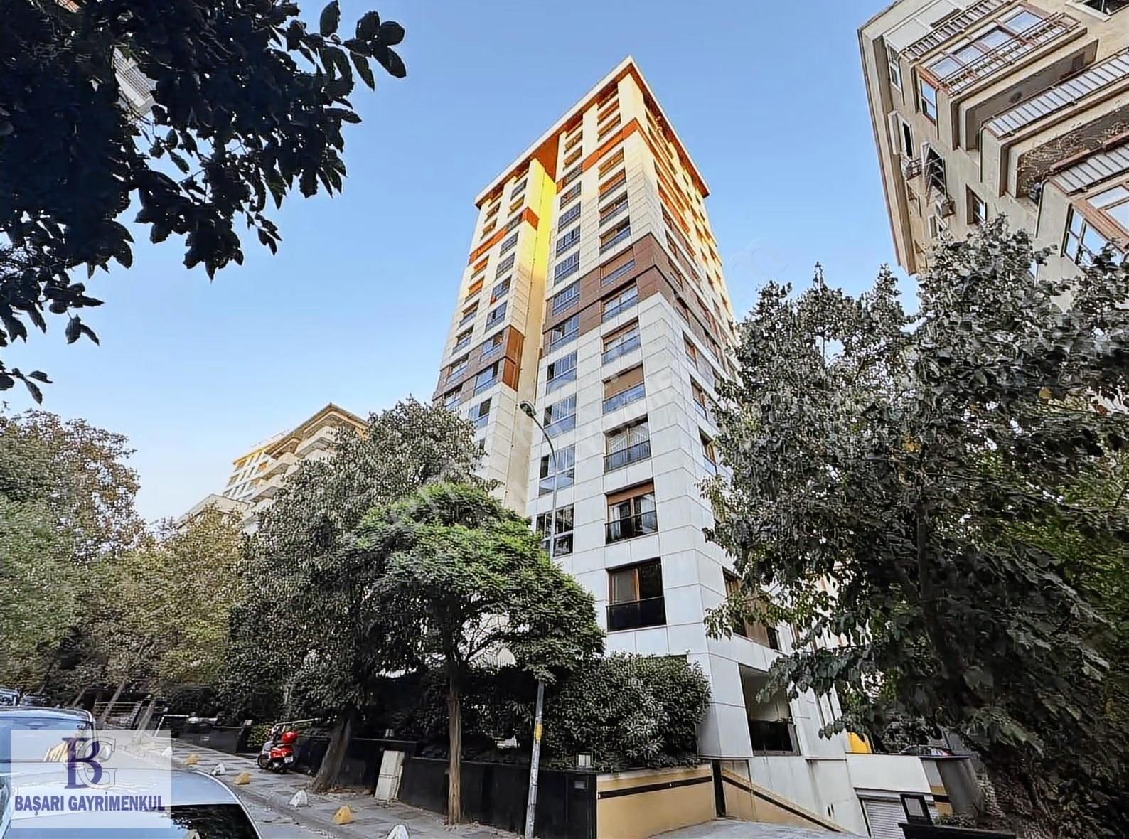 Başarı'dan Suadiye Bağdat'a Çok Yakın 150 M2 3+1 Fırsat Daire