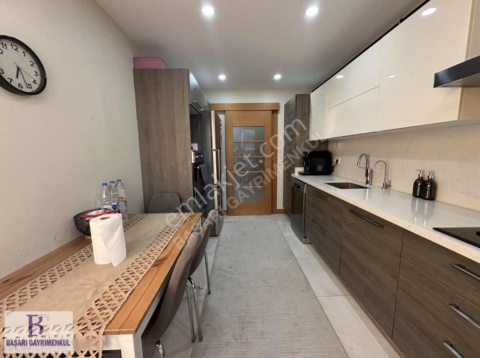Başarı'dan Suadiye Bağdat'a Çok Yakın 150 M2 3+1 Fırsat Daire - Görsel 2