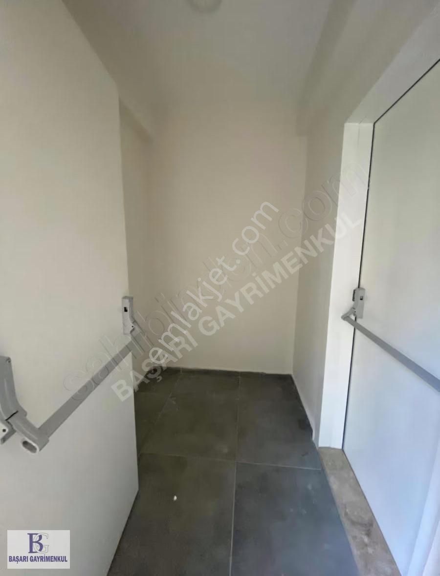 Başarı'dan Bağdat Caddesine 2.bina 145 M2 3+1 Balkonlu Boş Daire - Görsel 7