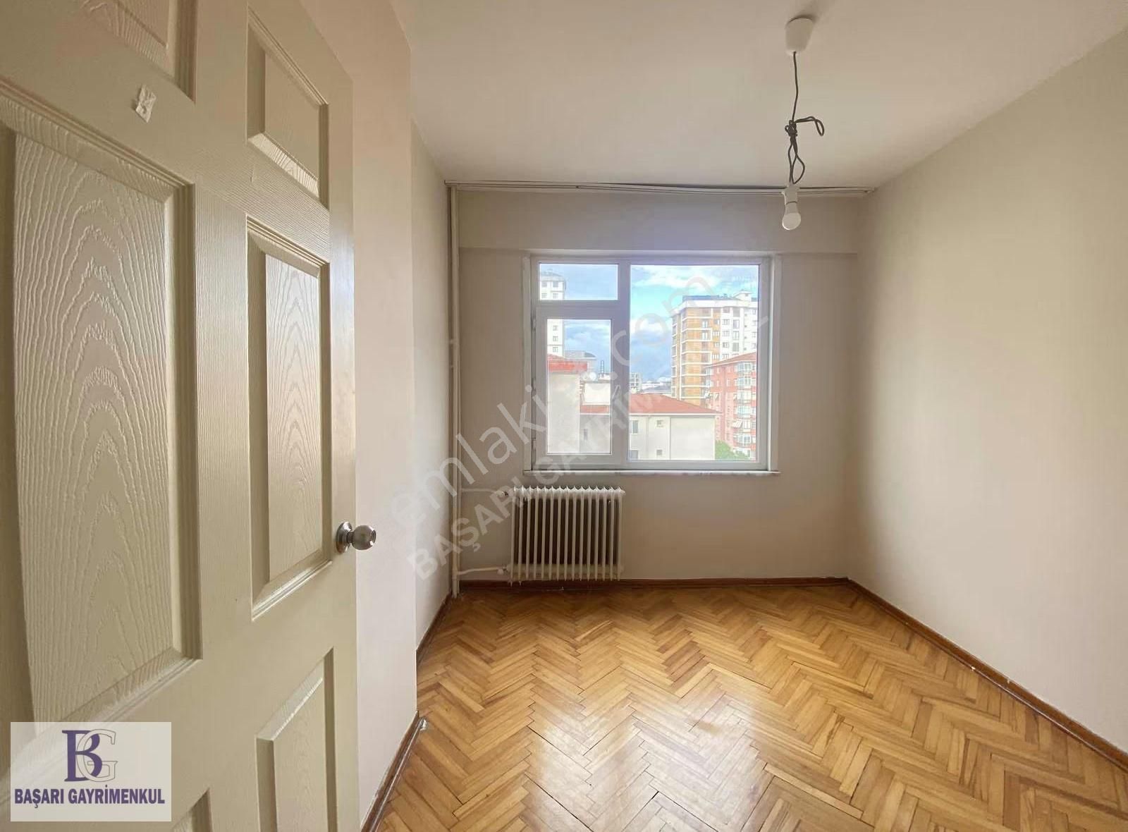 Başarı'dan Fahrettin Kerim Gökay Caddesin'de Asansörlü Balkonlu - Görsel 13