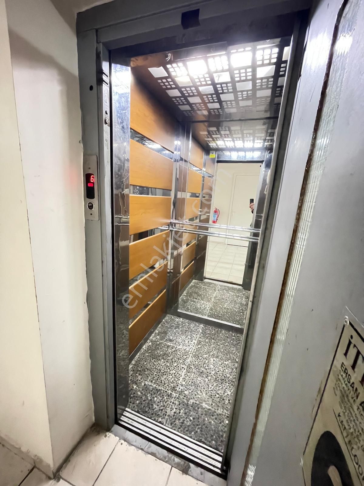 İstanbul Beylikdüzü Koru Apartmanı 3+1 186 M2 Bürüt Kiralık Daire - Görsel 30