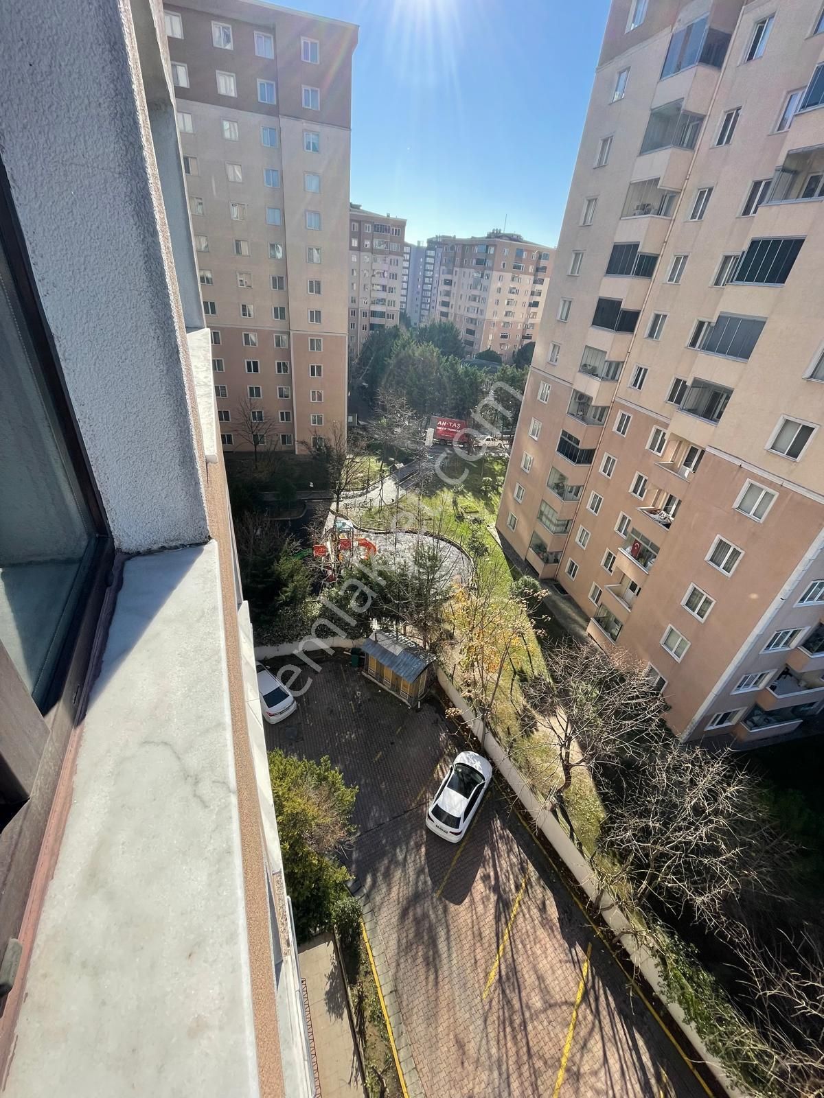 İstanbul Beylikdüzü Koru Apartmanı 3+1 186 M2 Bürüt Kiralık Daire - Görsel 27