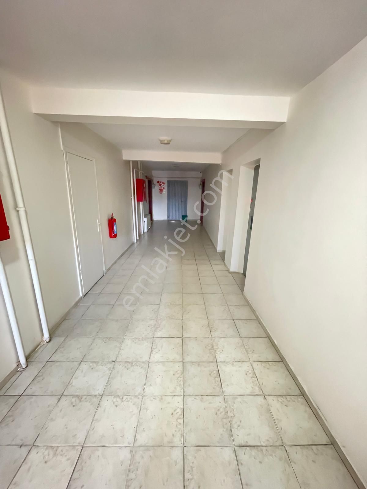 İstanbul Beylikdüzü Koru Apartmanı 3+1 186 M2 Bürüt Kiralık Daire - Görsel 32