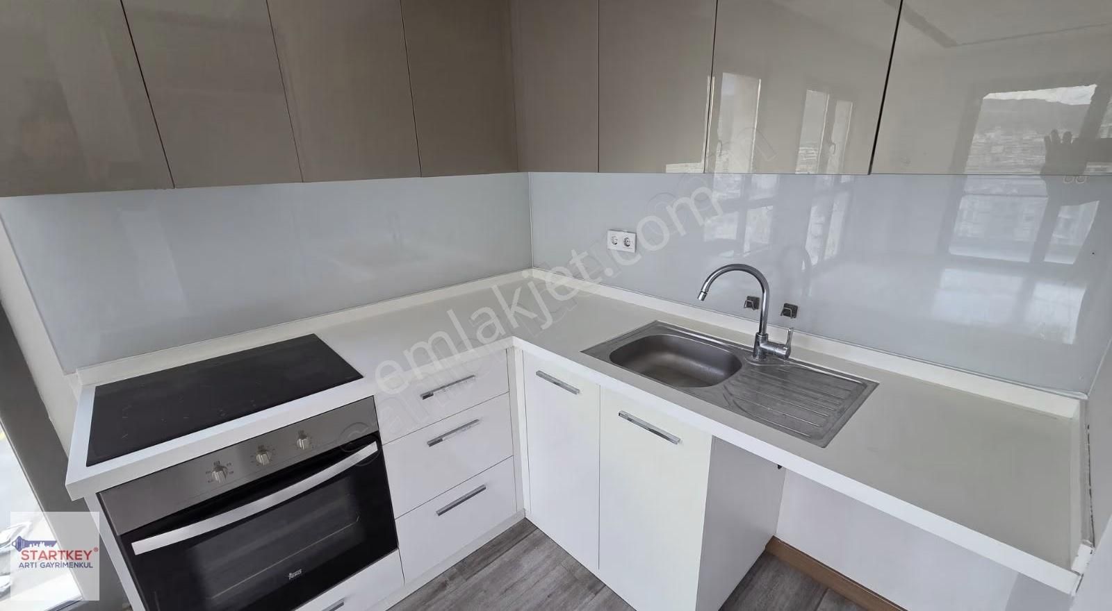 Marka 333 Sitesi, Havuz Cepheli, Satılık 1+1 Daire - Boş Durumda - Görsel 10