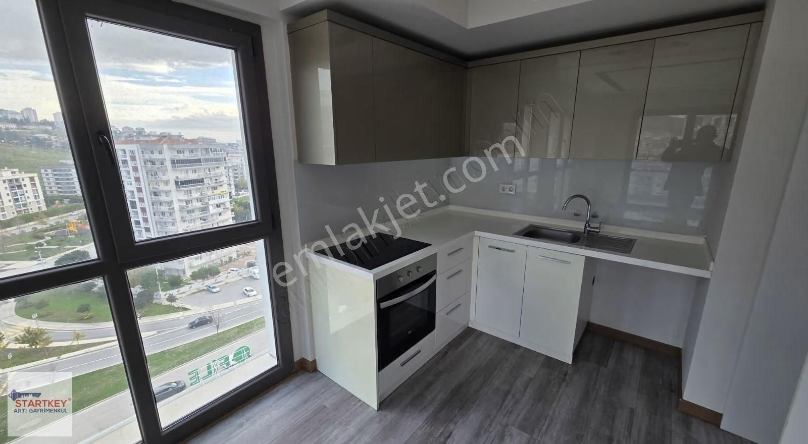 Marka 333 Sitesi, Havuz Cepheli, Satılık 1+1 Daire - Boş Durumda - Görsel 17