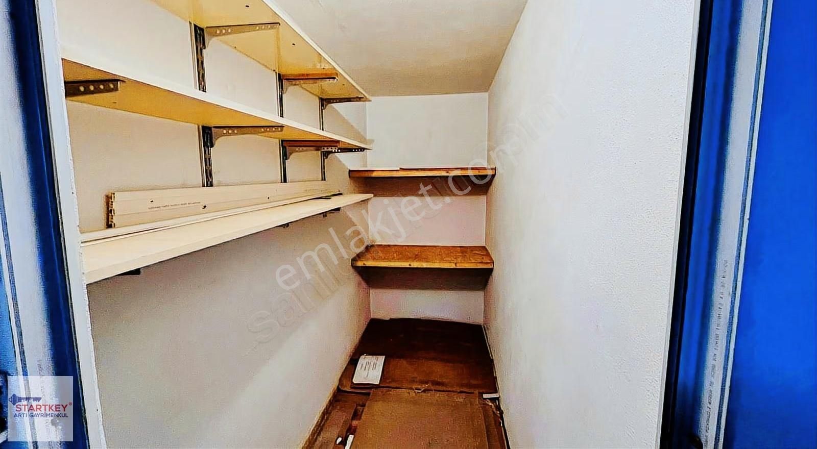 Karşıyaka Nergiz'de Bakımlı Merkezi Konumda 3+1 125 M2 Kiralık Daire - Görsel 35