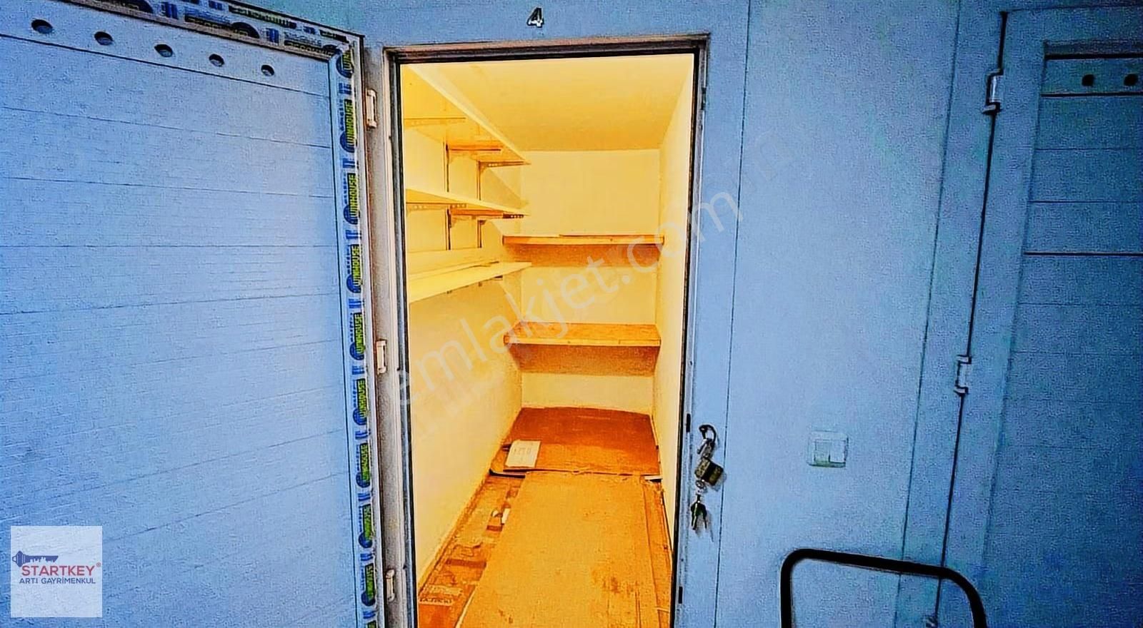 Karşıyaka Nergiz'de Bakımlı Merkezi Konumda 3+1 125 M2 Kiralık Daire - Görsel 4