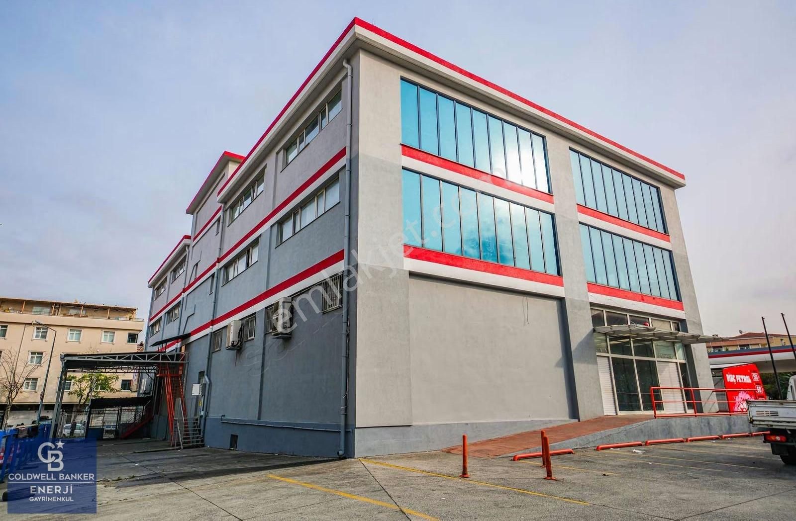 Yenibosna Cadde Üzeri Ön Cephe 1600 M2 İki Katlı Kiralık İş Yeri - Görsel 2