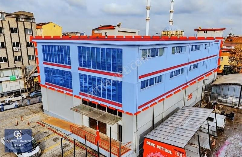 Yenibosna Cadde Üzeri Ön Cephe 1600 M2 İki Katlı Kiralık İş Yeri