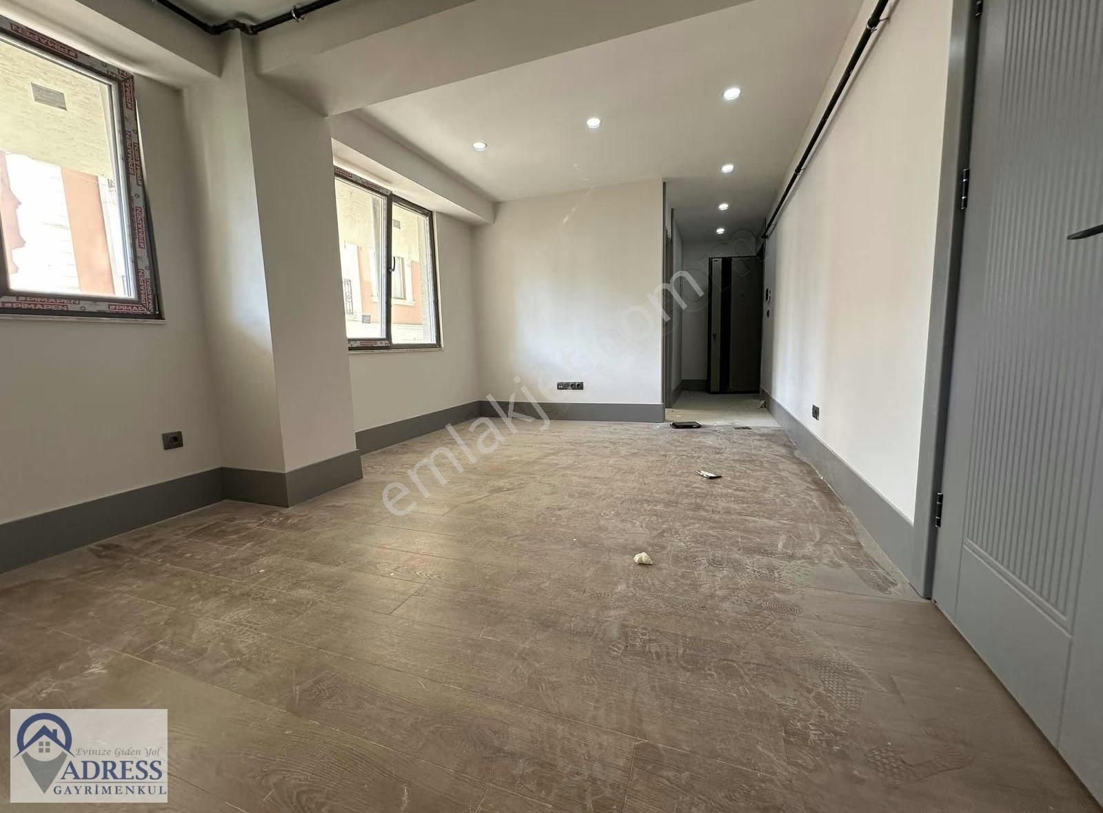 Adress Gayrimenkul Den Çekmeköy'de İki Bloklu Site İçinde 2+1 - Görsel 22