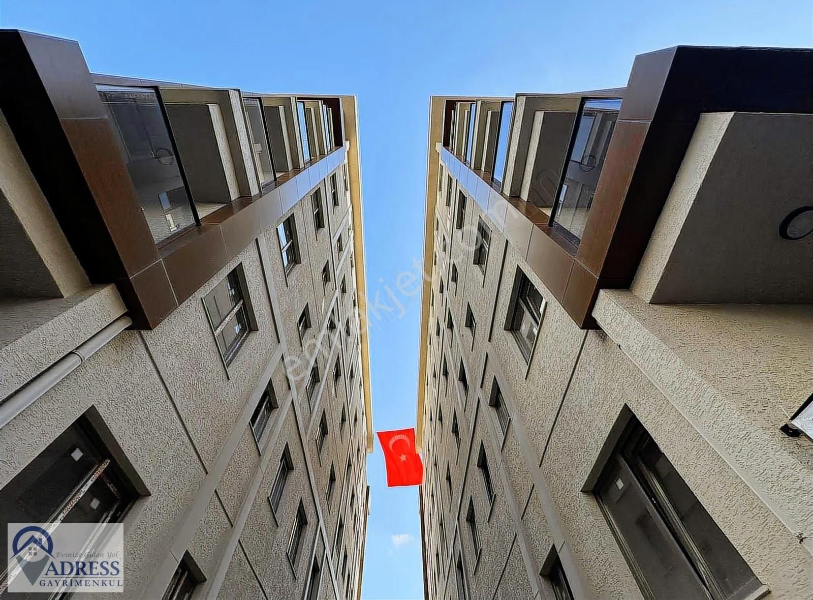 Adress Gayrimenkul Den Çekmeköy'de İki Bloklu Site İçinde 2+1 - Görsel 19