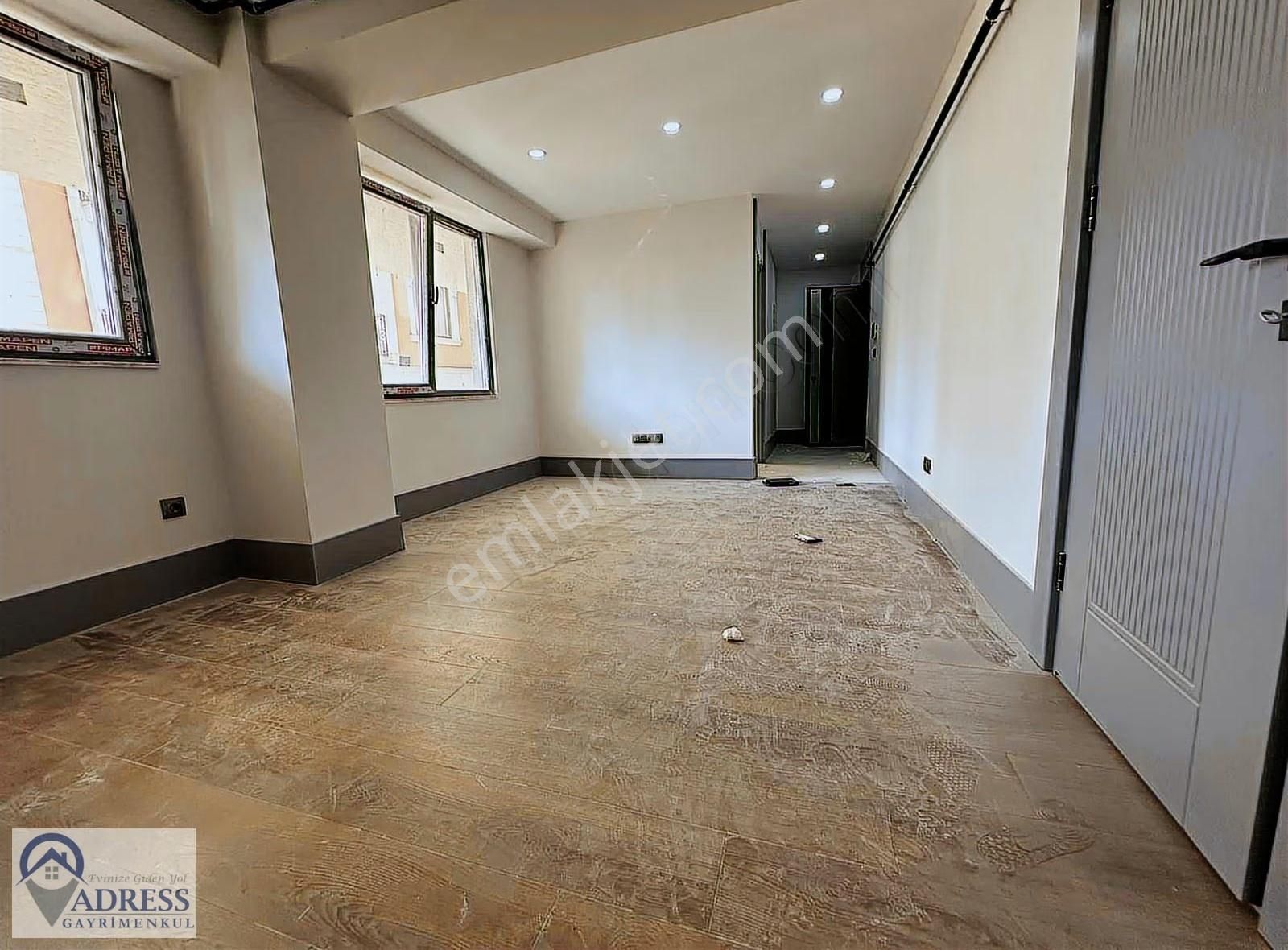 Adress Gayrimenkul Den Çekmeköy'de İki Bloklu Site İçinde 2+1 - Görsel 23