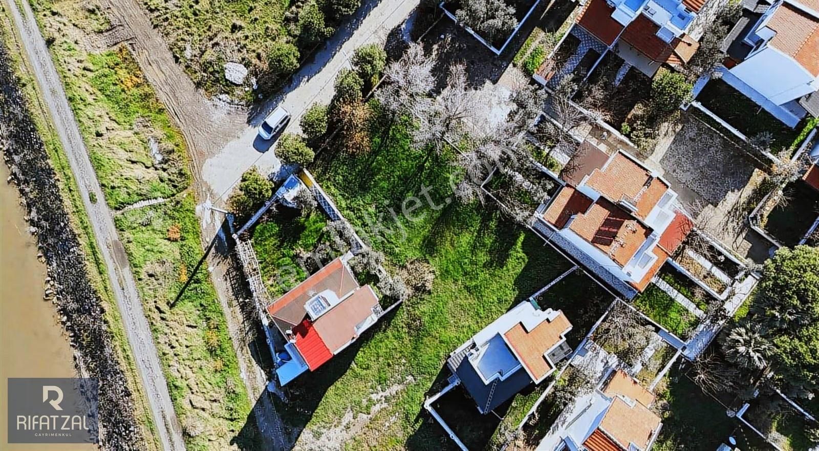 Altınova'da Denize 300 M Site İçi Villa Arsası - Görsel 13