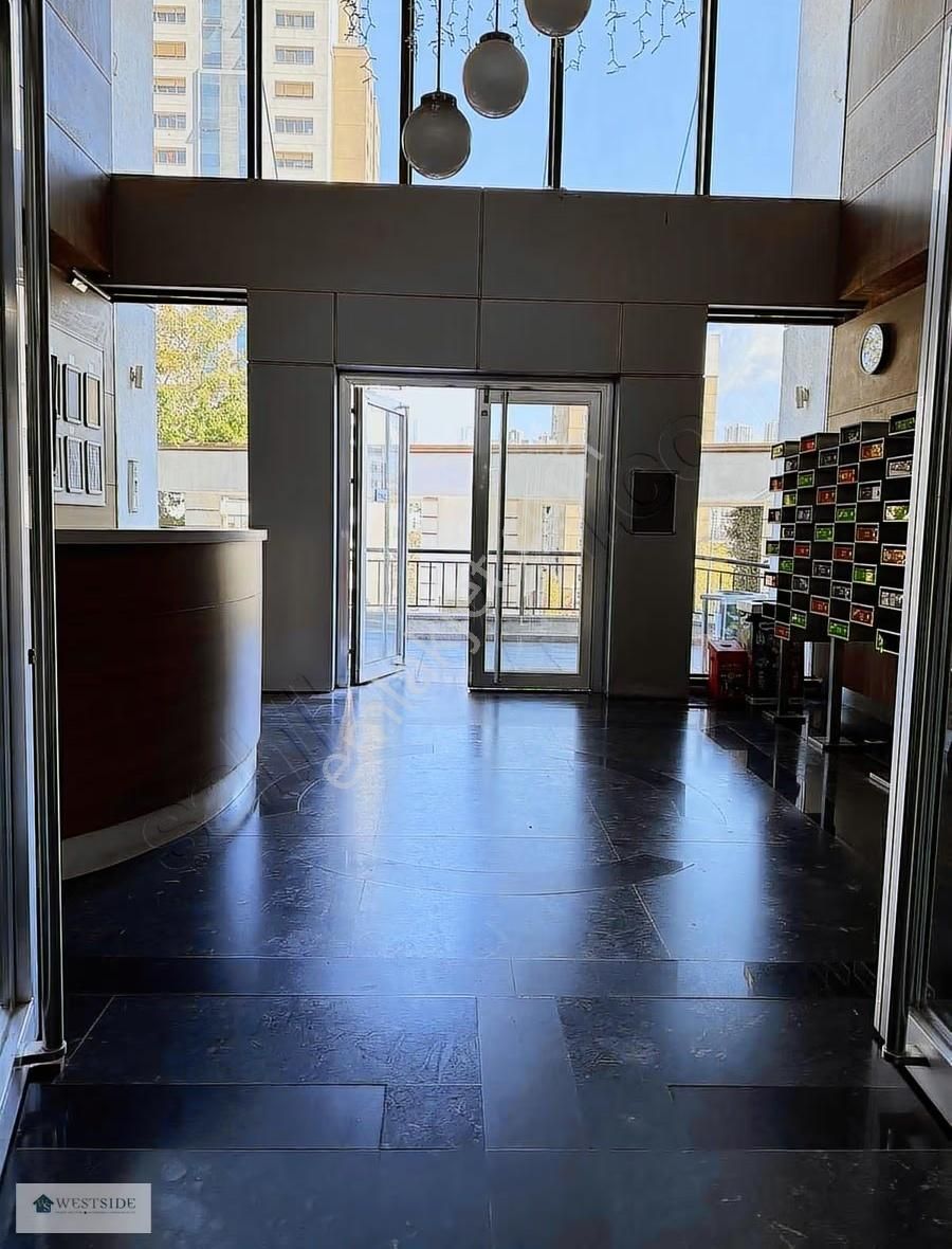 Bahçeşehir Spradon Kuleler 4+1 Havuz Cephe Boş Satılık - Görsel 8