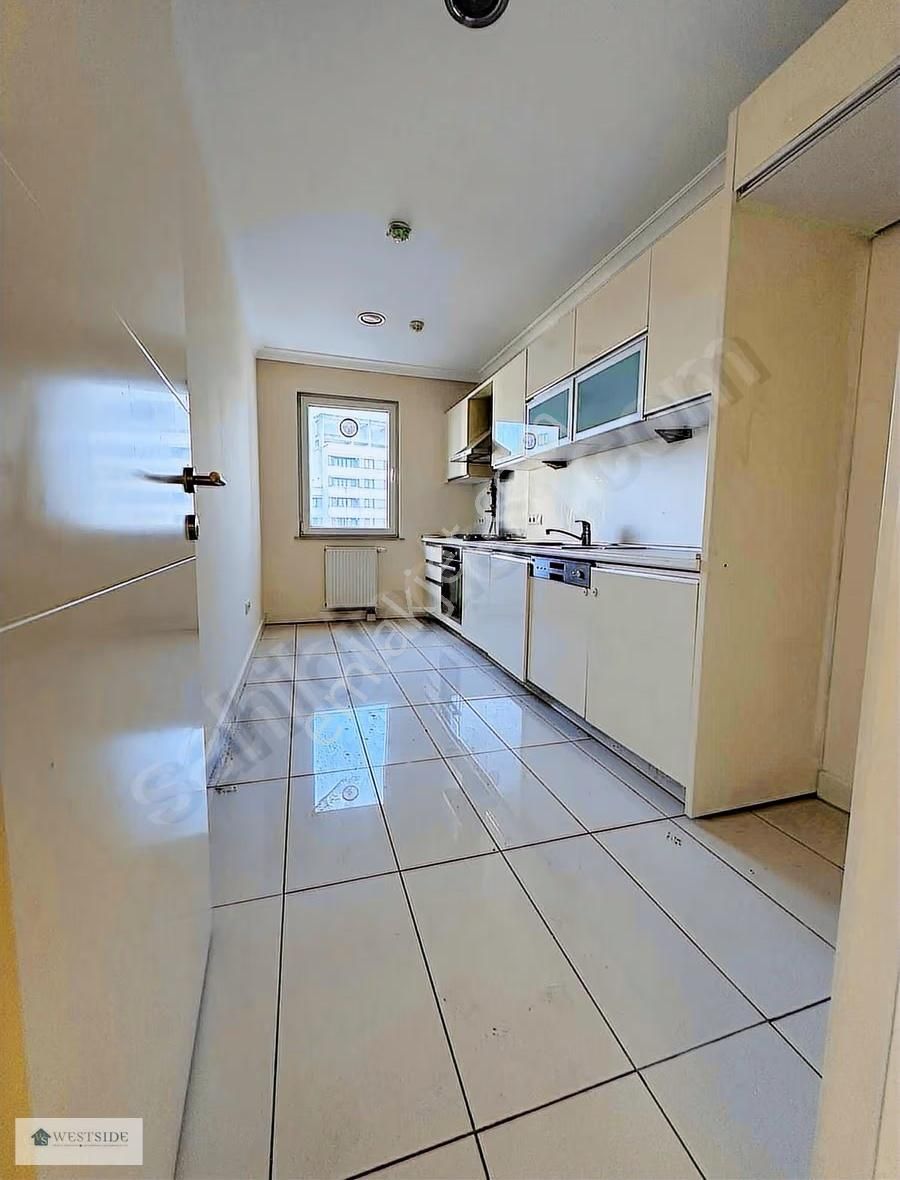 Bahçeşehir Spradon Vadi 2+1 Kapalı Mutfak Boş Satılık