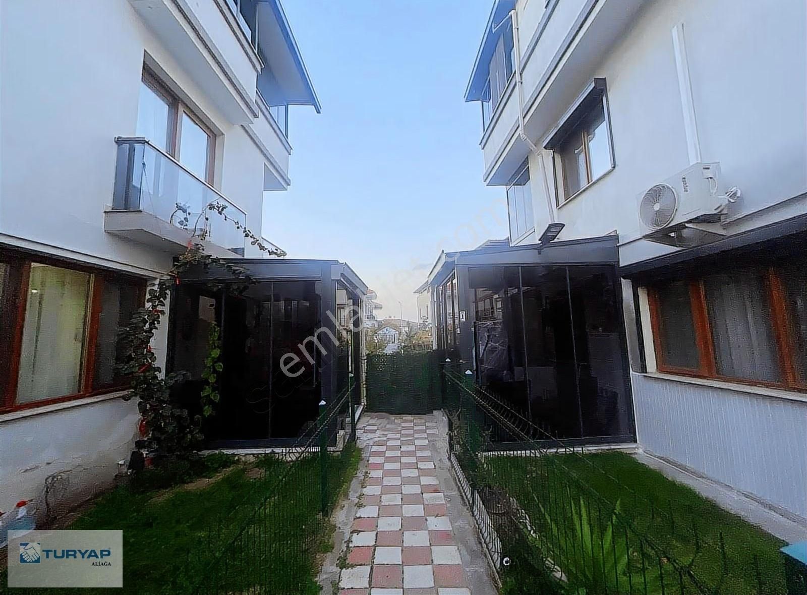 Yeni Foca Gencelli De Satılık Tripleks