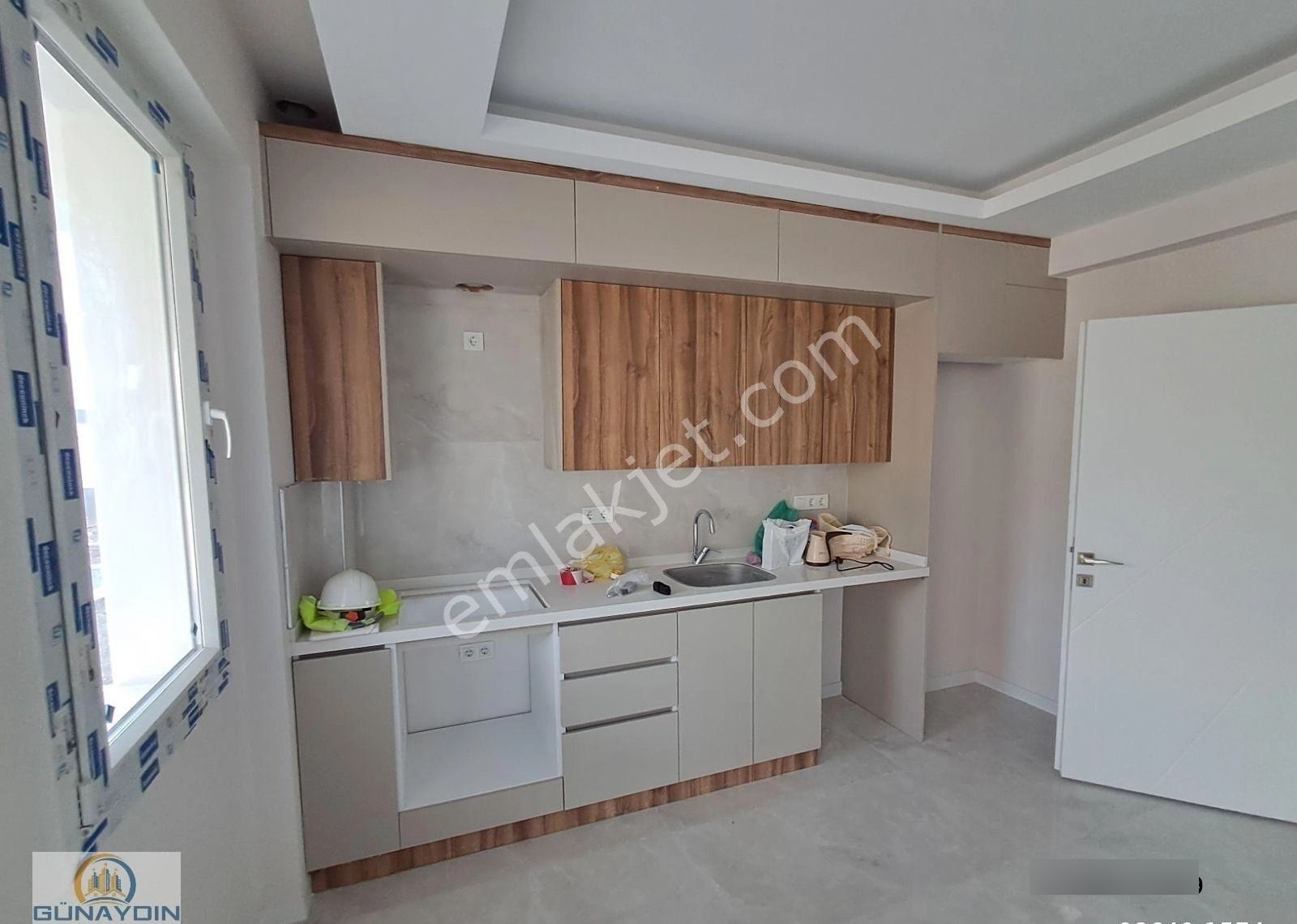 Günaydın Emlaktan Bahçelievlerde 80 M² Havuzlu Lüks 2+1 Daire