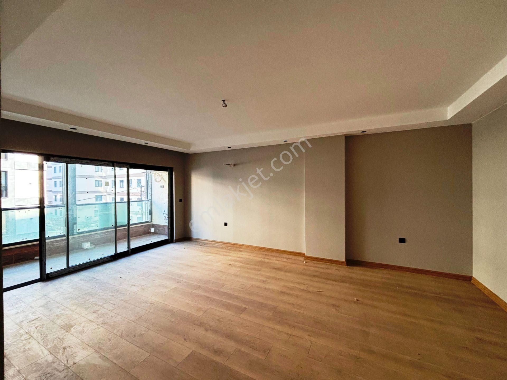 Pendik Sahil Peninda Park '0' 2.kat 2 Banyolu 141m2 Kiralık 3+1 - Görsel 2