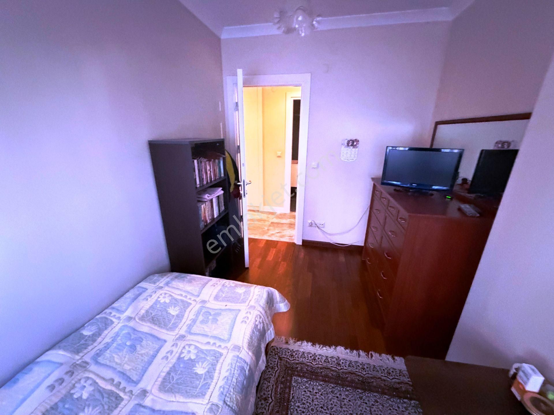 Caddebostan Park Konutları 6.kat Mobilyalı 100m2 Kiralık 2+1 - Görsel 16