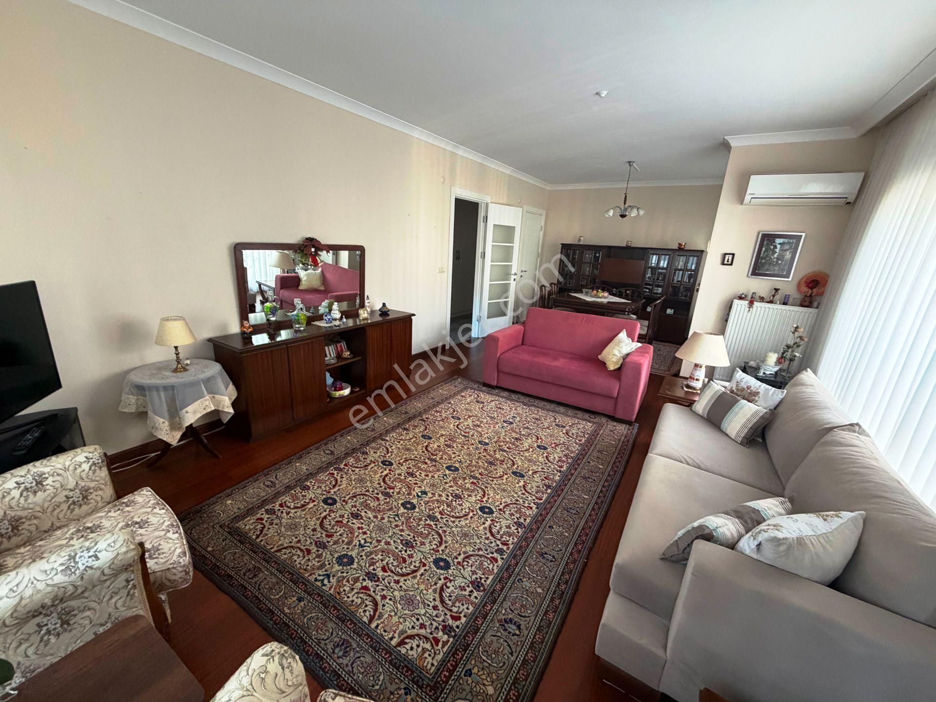 Caddebostan Park Konutları 6.kat Mobilyalı 100m2 Kiralık 2+1 - Görsel 4
