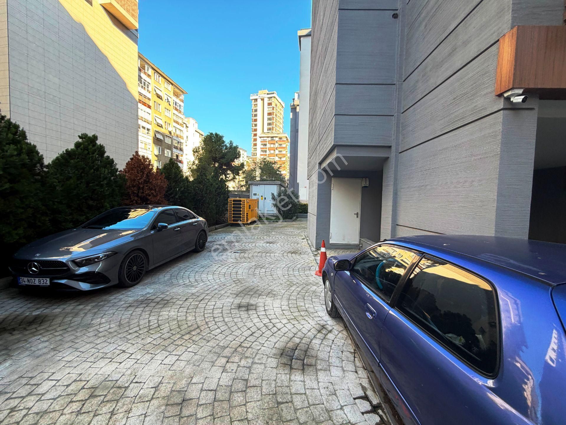 Caddebostan Park Konutları 6.kat Mobilyalı 100m2 Kiralık 2+1 - Görsel 32