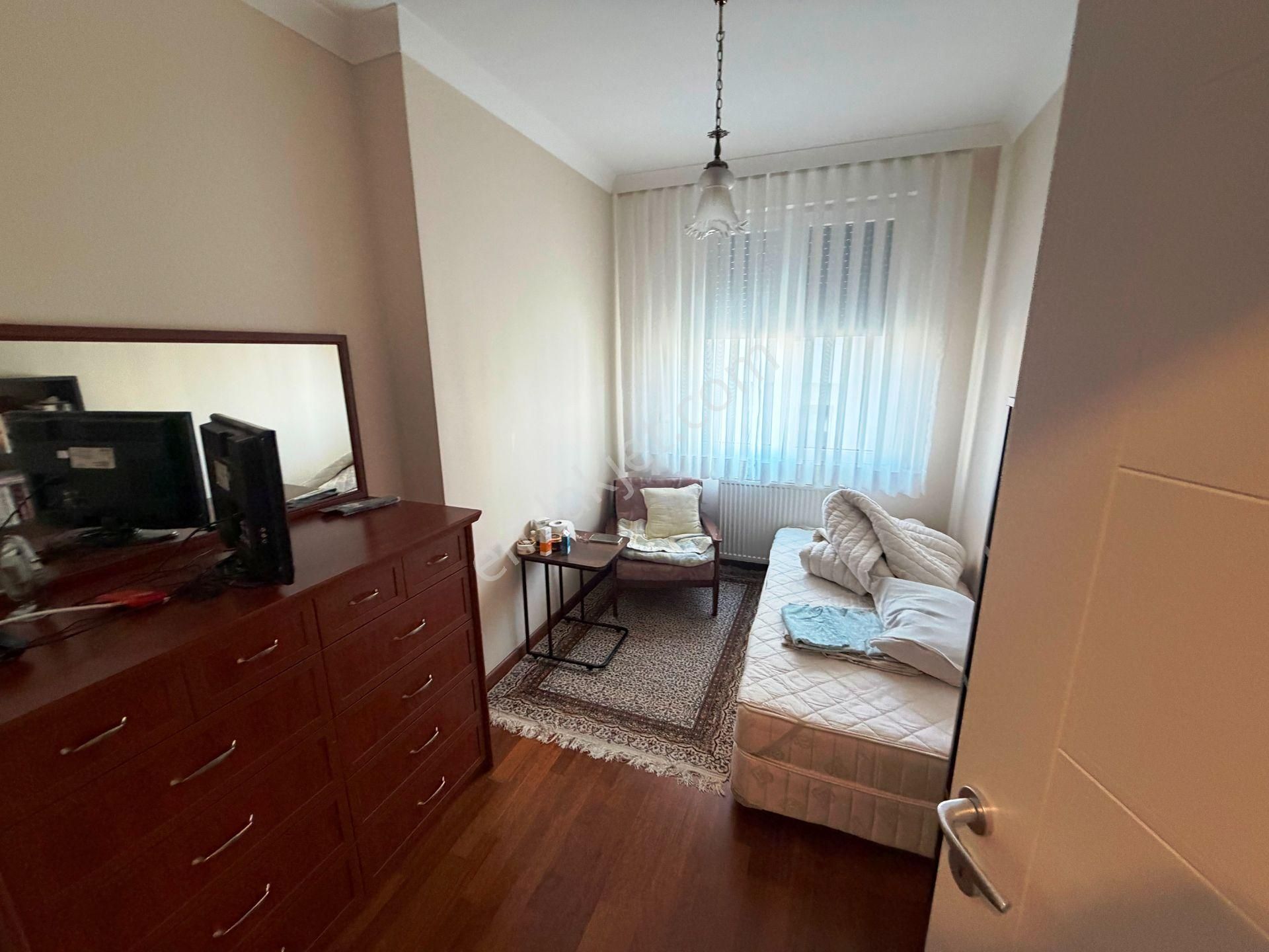 Caddebostan Park Konutları 6.kat Mobilyalı 100m2 Kiralık 2+1 - Görsel 11