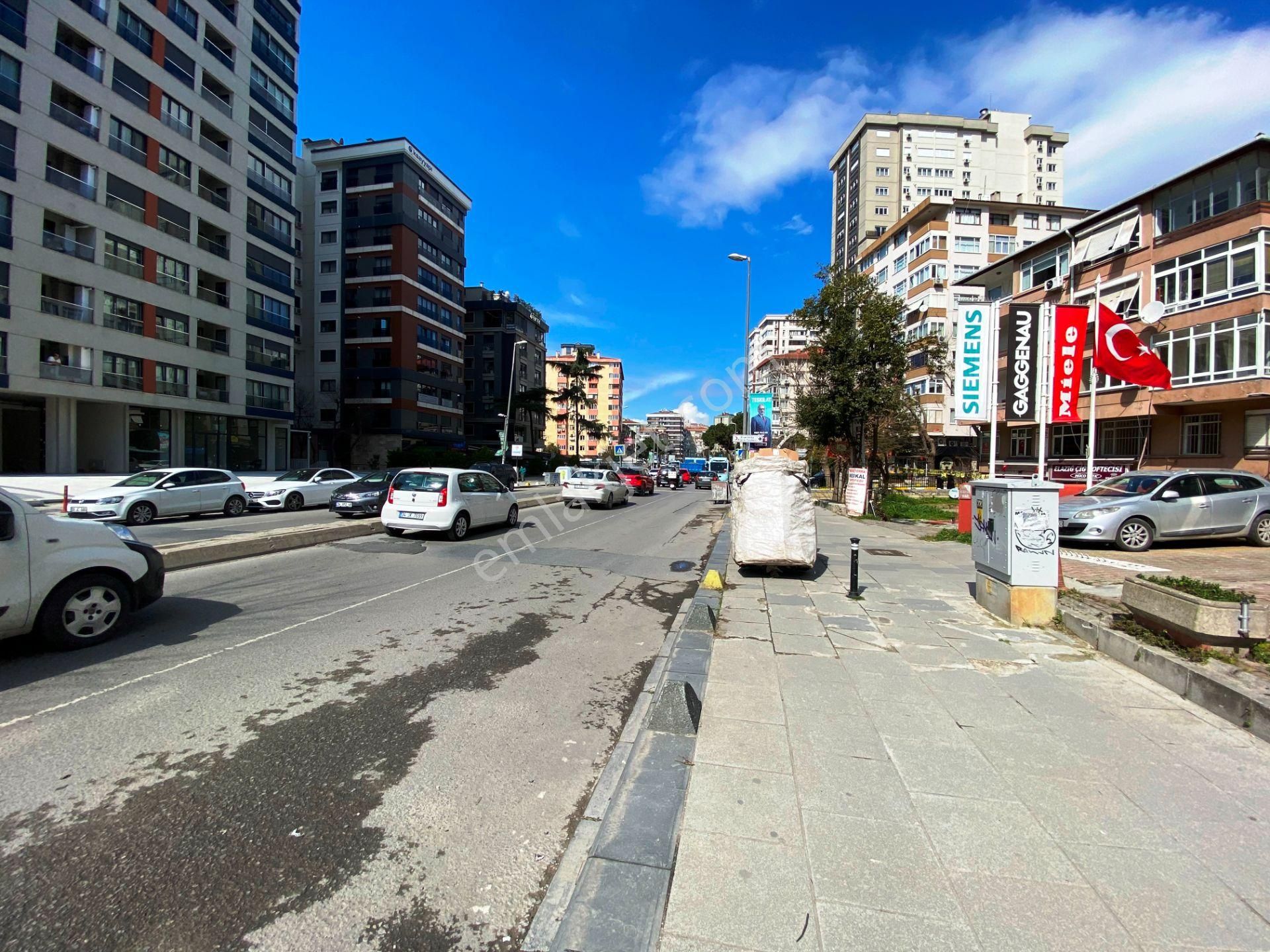 Erenköy Minibüs Cad.140m2 Otoparklı 2 Balkonlu 4.kat Kiralık 3+1 - Görsel 32