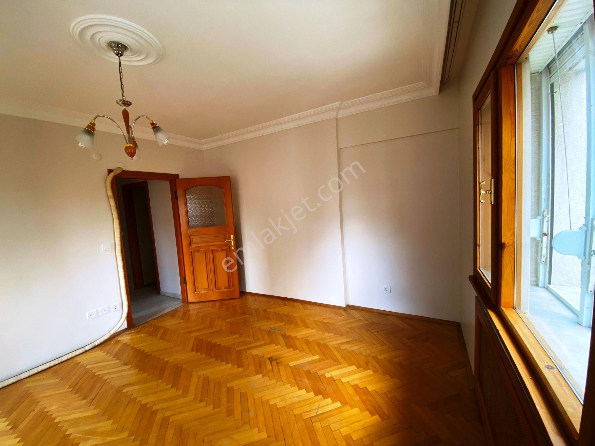 Erenköy Minibüs Cad.140m2 Otoparklı 2 Balkonlu 4.kat Kiralık 3+1 - Görsel 10