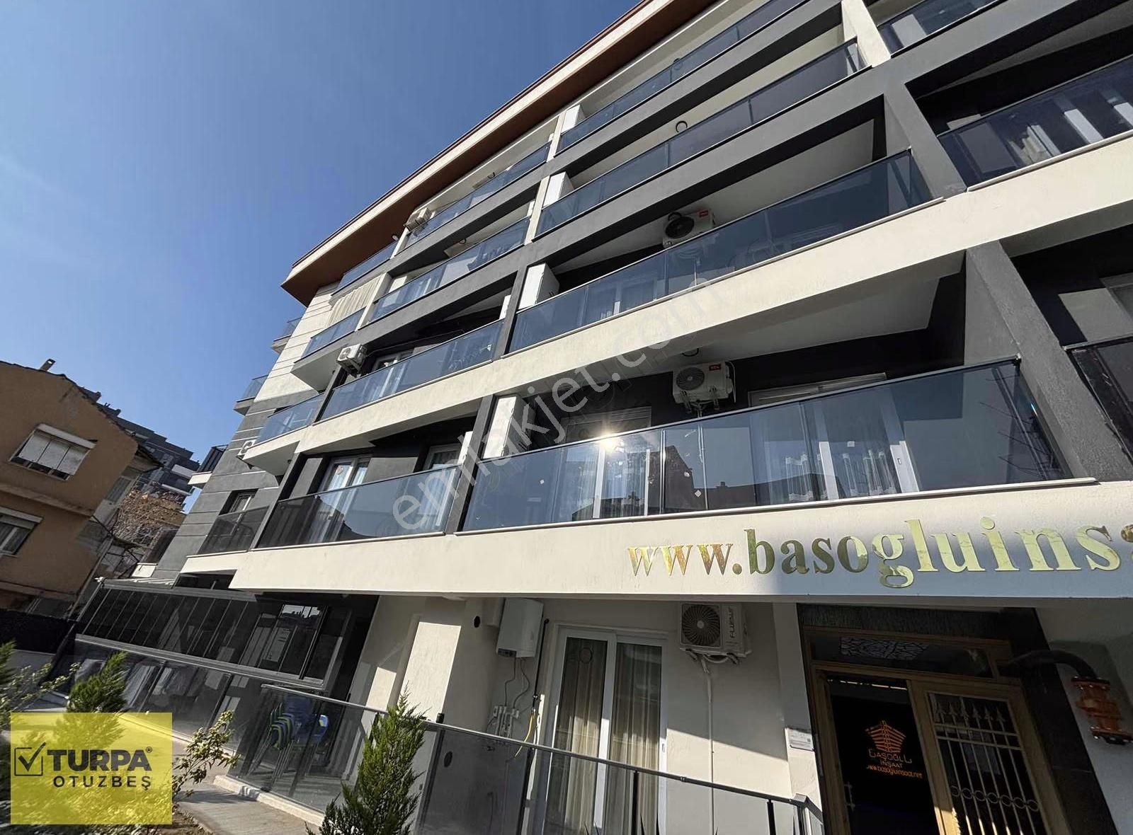 Turpa Otuzbeş'ten Site İçinde | Havuzlu | Eşyalı 1+1 Daire - Görsel 23