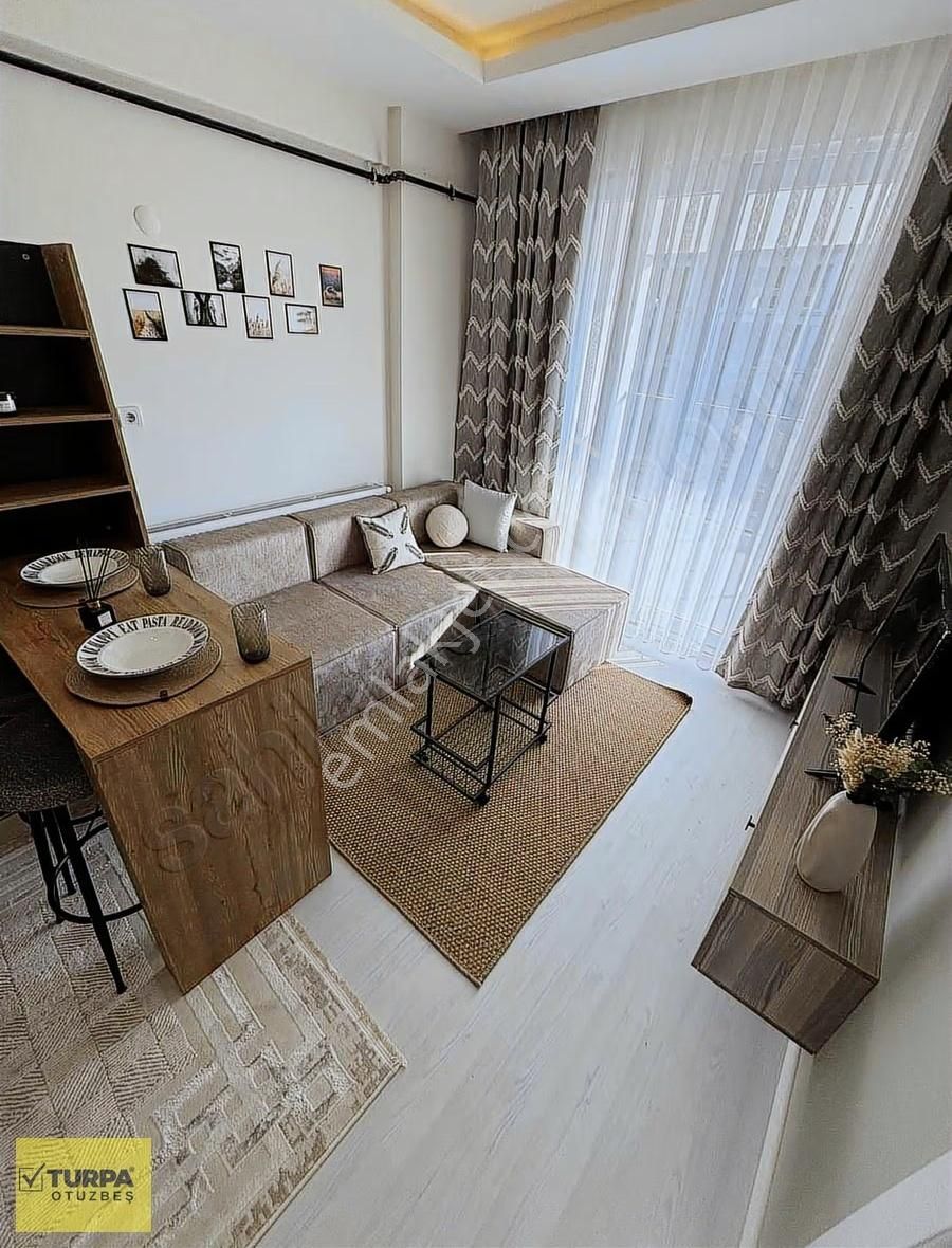 Turpa Otuzbeş'ten Site İçinde | Havuzlu | Eşyalı 1+1 Daire - Görsel 19