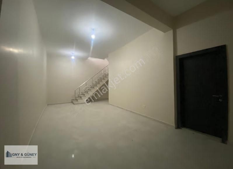 Güney Emlak'tan Fatih Belediyesinin Sokağında 160 M2 Satılık - Görsel 2