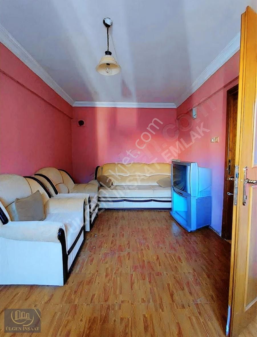 Ülgen İnş Esentepe Mah Kiralık 4.kat 2+1